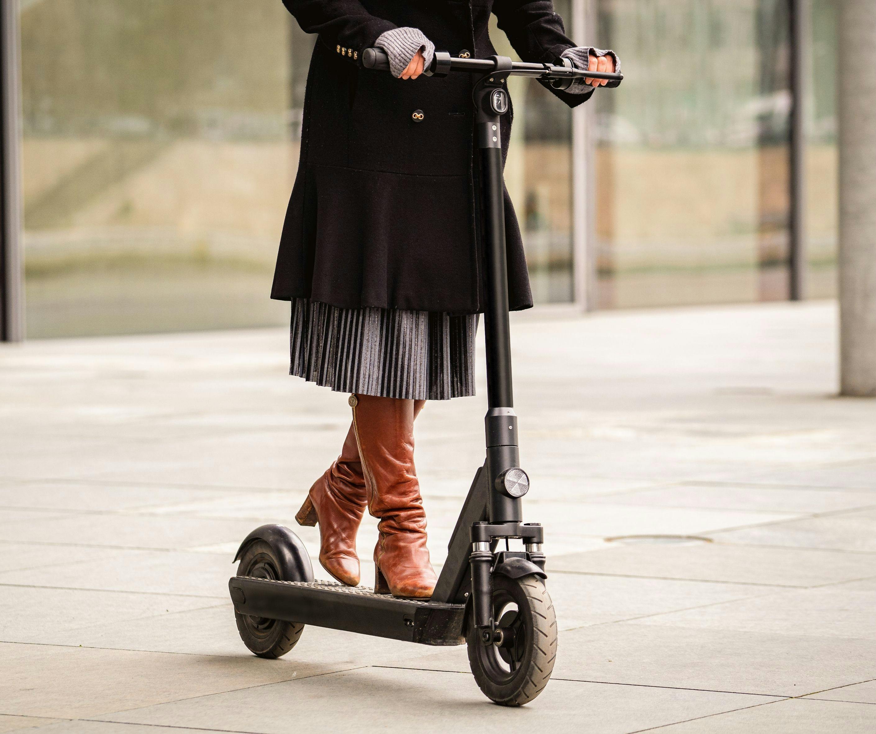 Using an e-scooter in an urban environment
