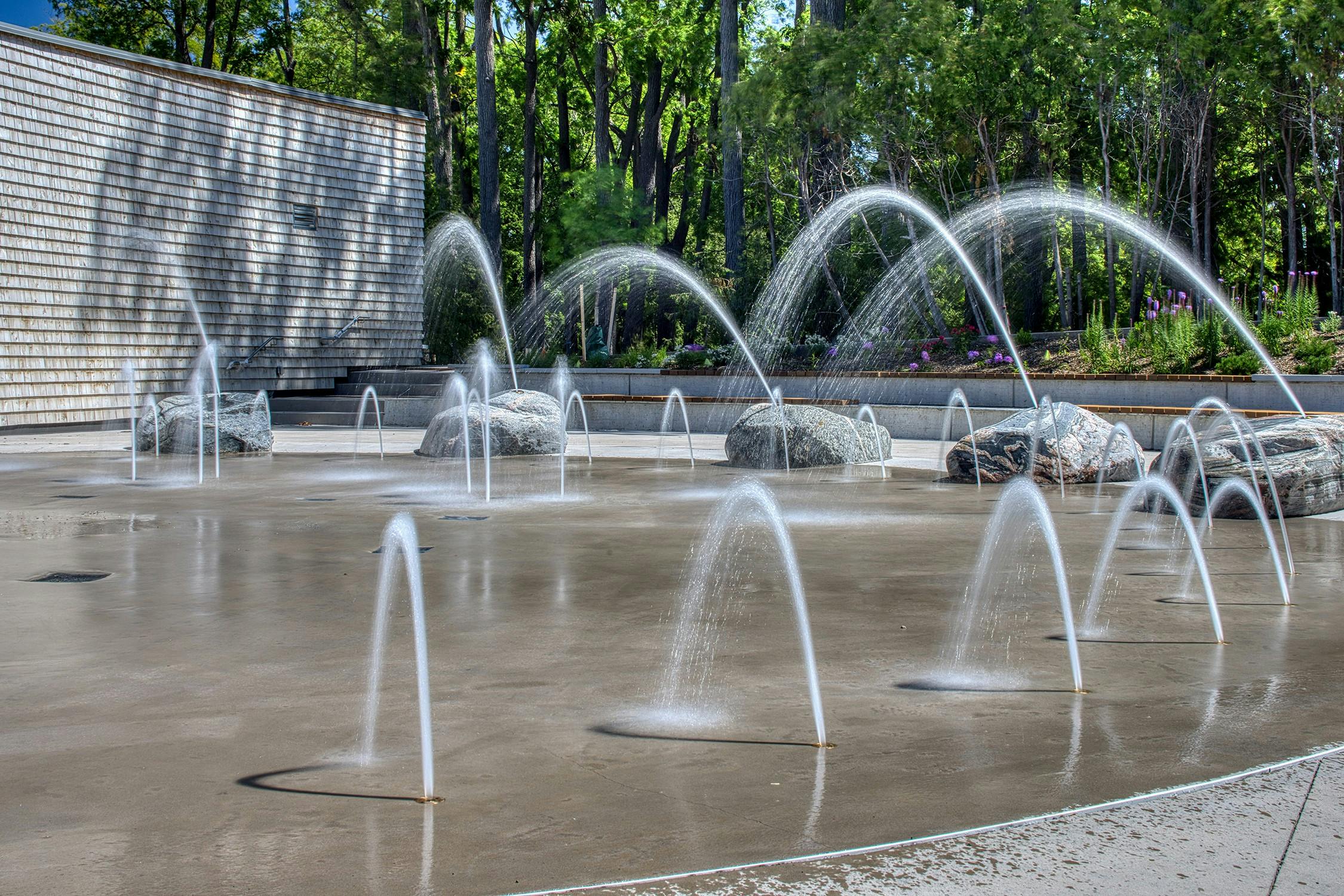 Cedar Circle Water Feature at Mulock Par