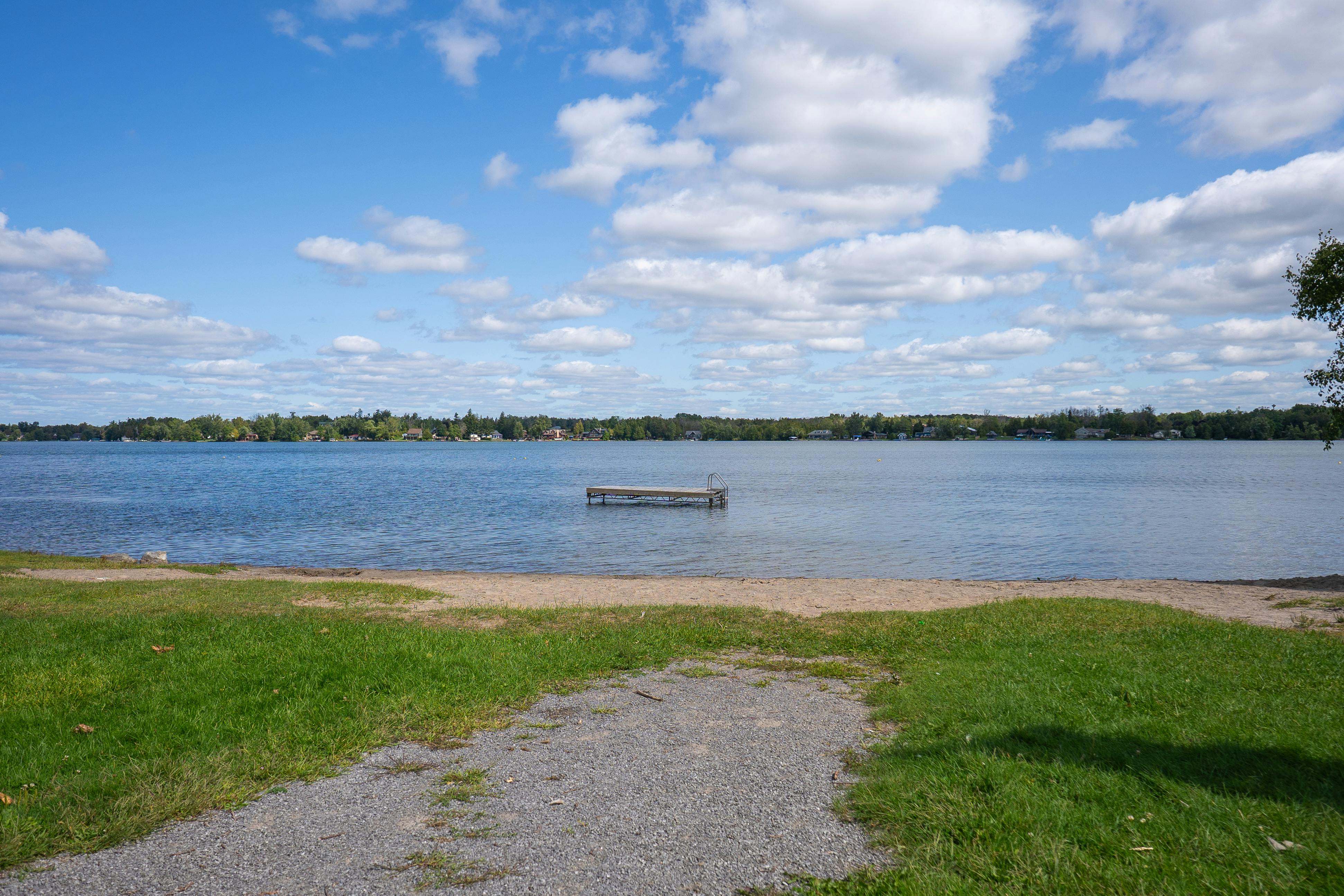 Photo of pathway to beach at Ennismore Waterfront Park and Beach
