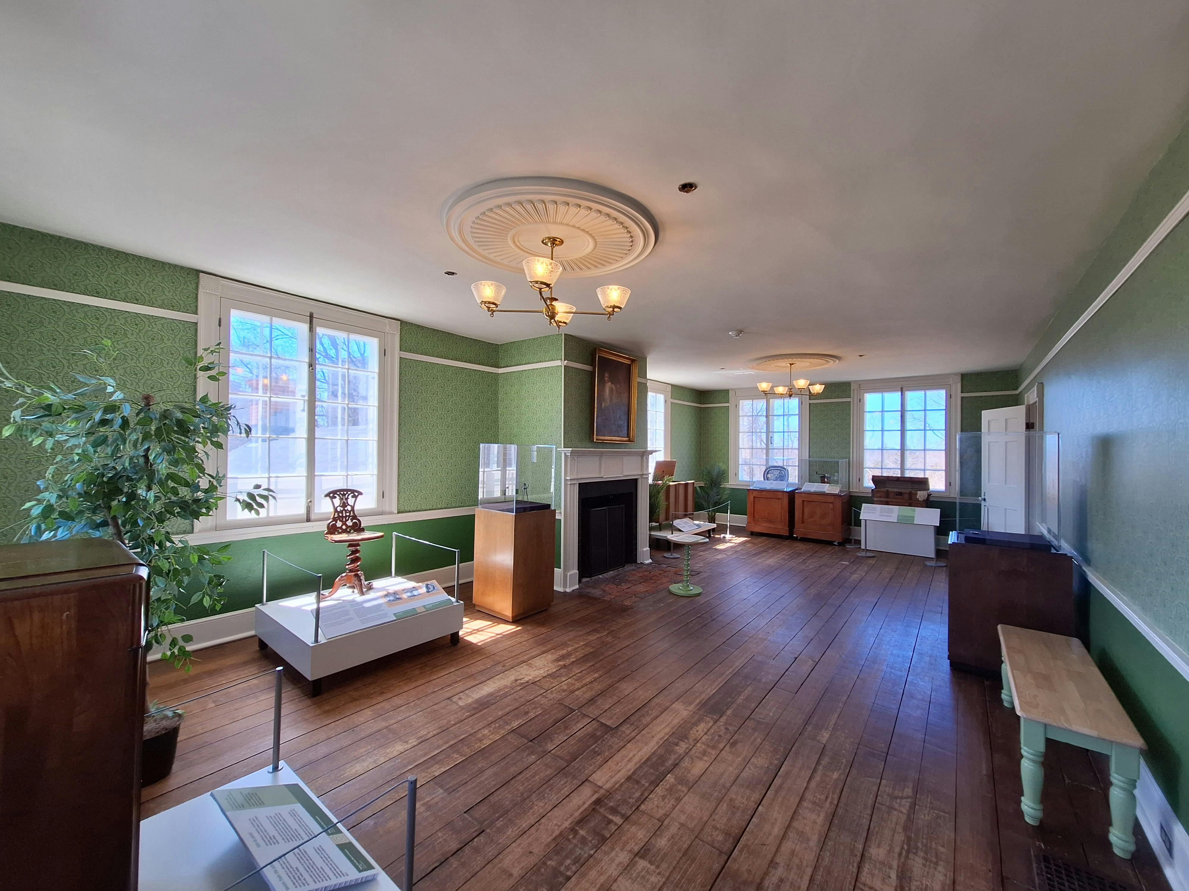 BENHS-greenroom.jpg