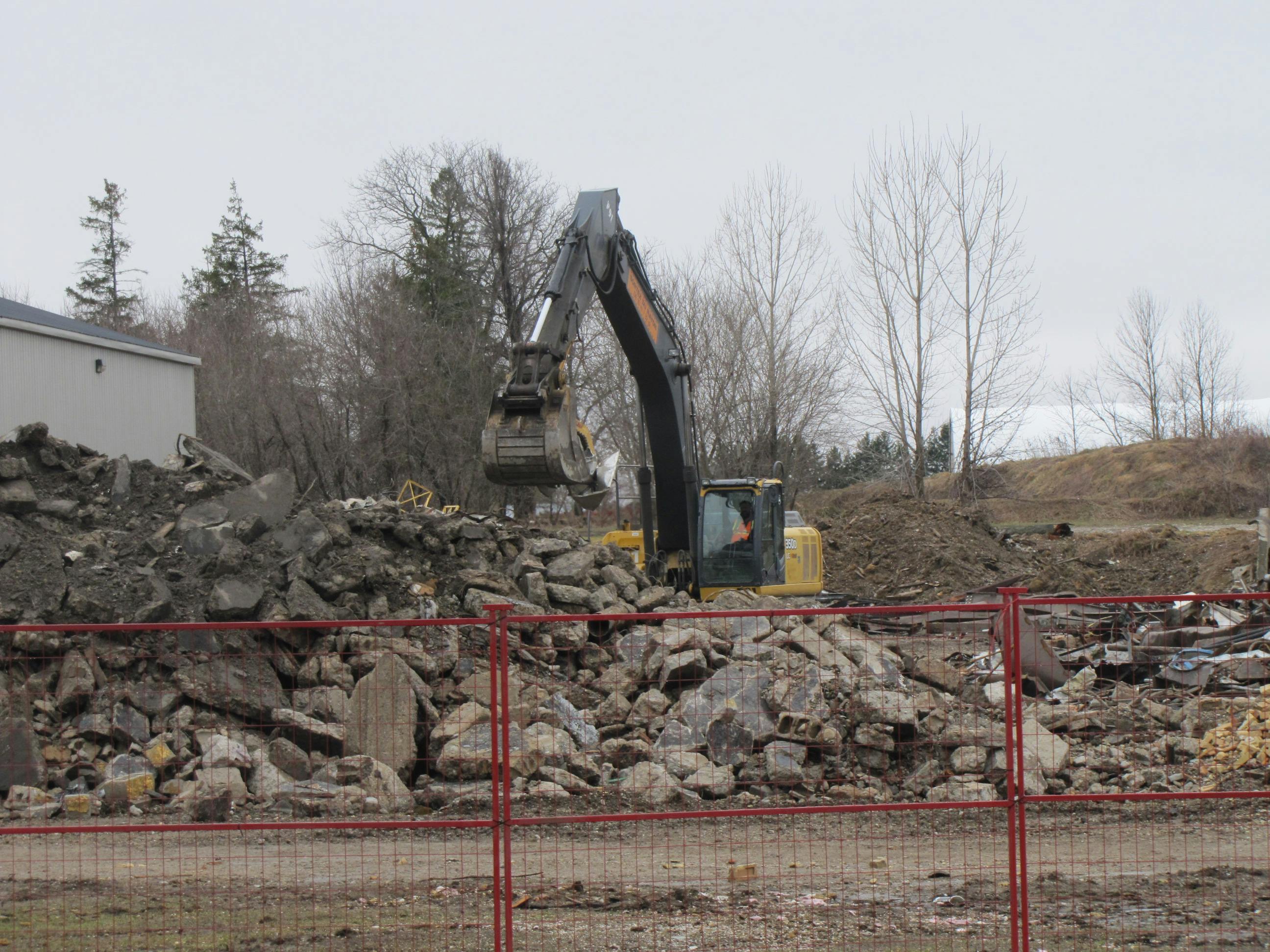 Demolition of Bogdon and Gross - March 30, 2021