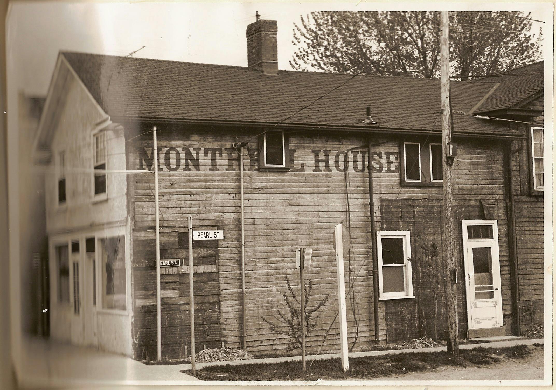 Montreal  House, Streetsville, c1940.jpg