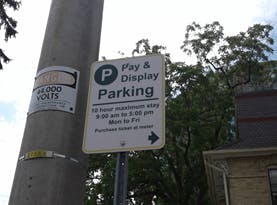 Directional Paid Parking Signage 