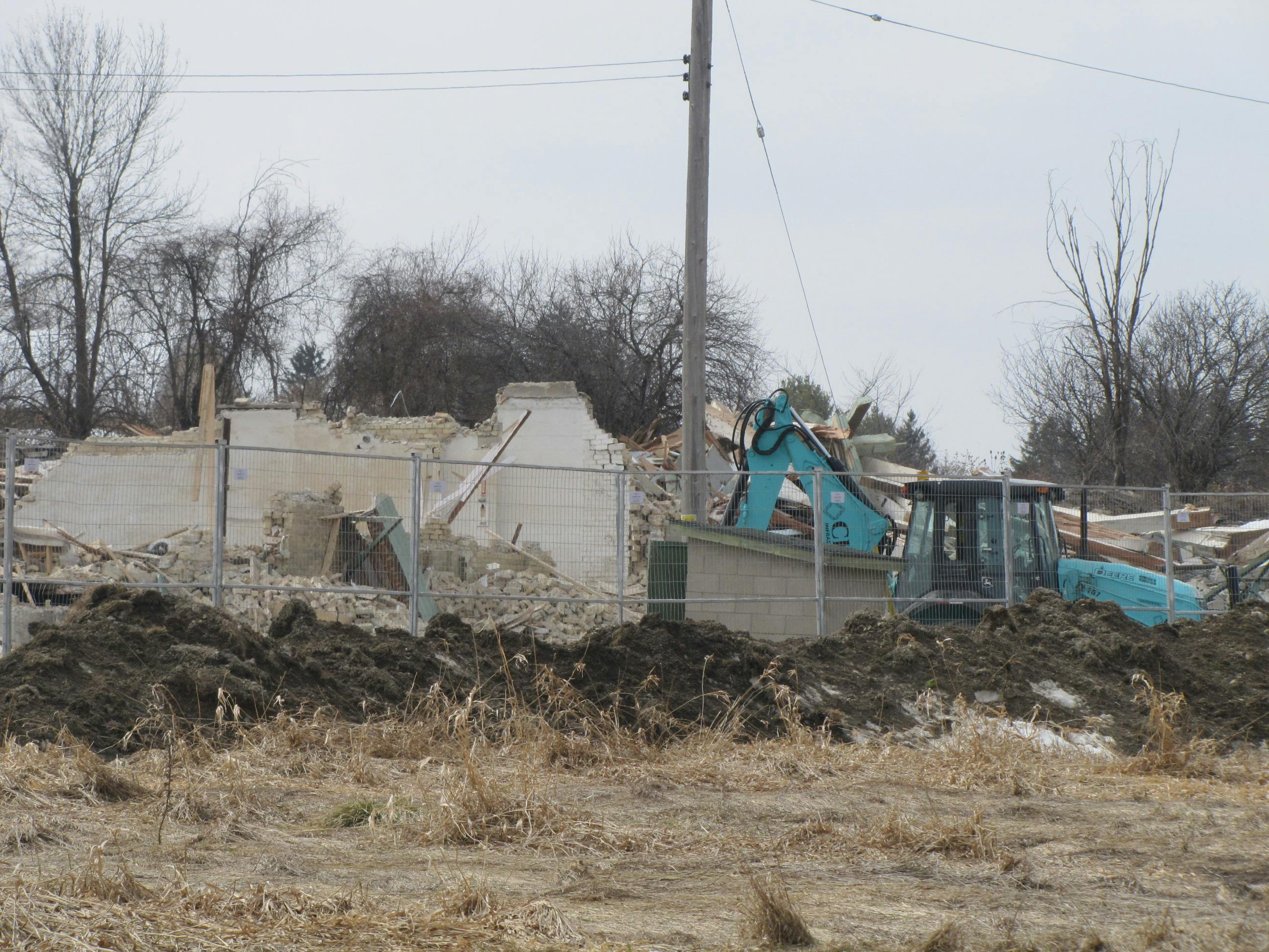 Demolition of Bogdon and Gross - March 17, 2021