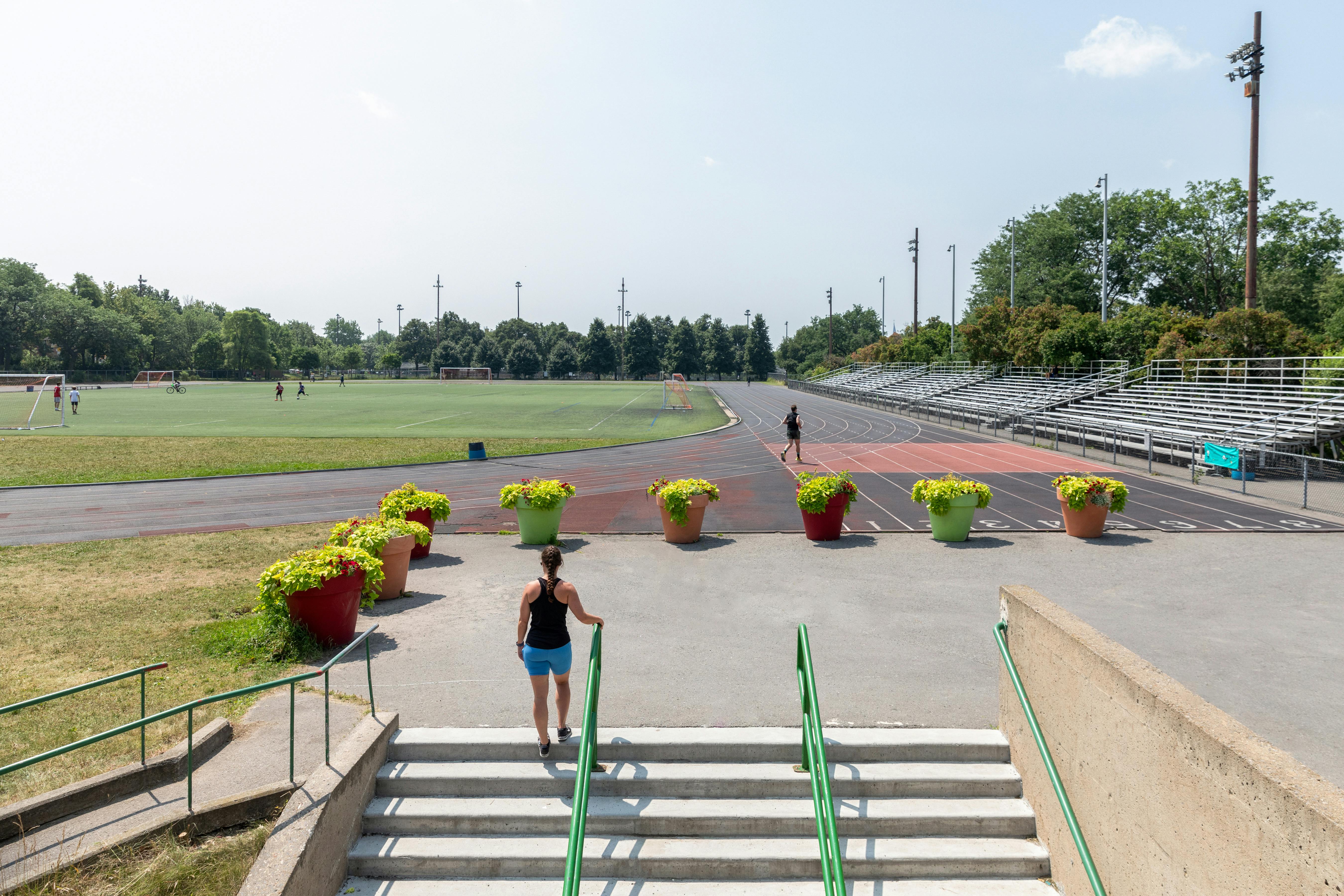 Sonia MLK course et soccer.jpg