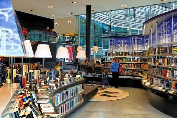 Nieuwe Bibliotheek (New Library), Netherlands photo credit_Cat Johnson.png