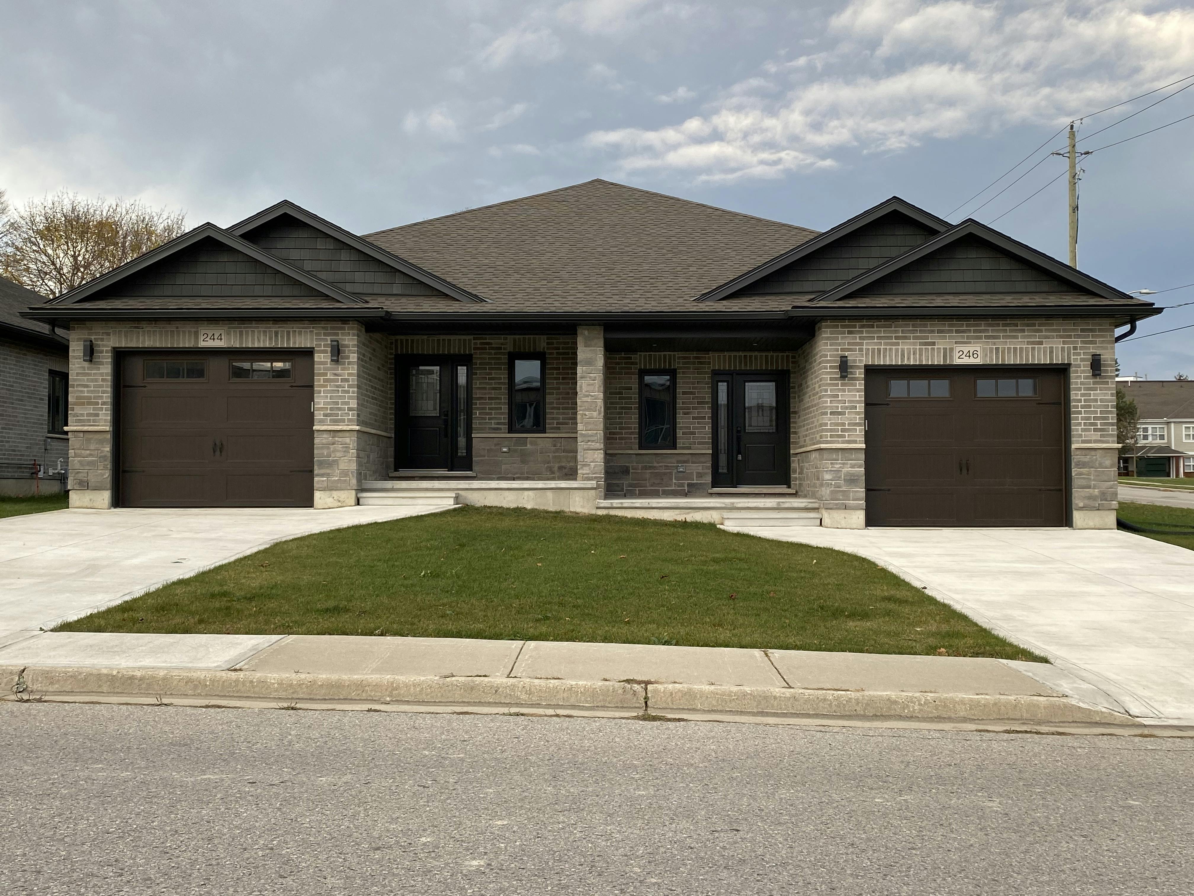 Semi-detached in Clinton