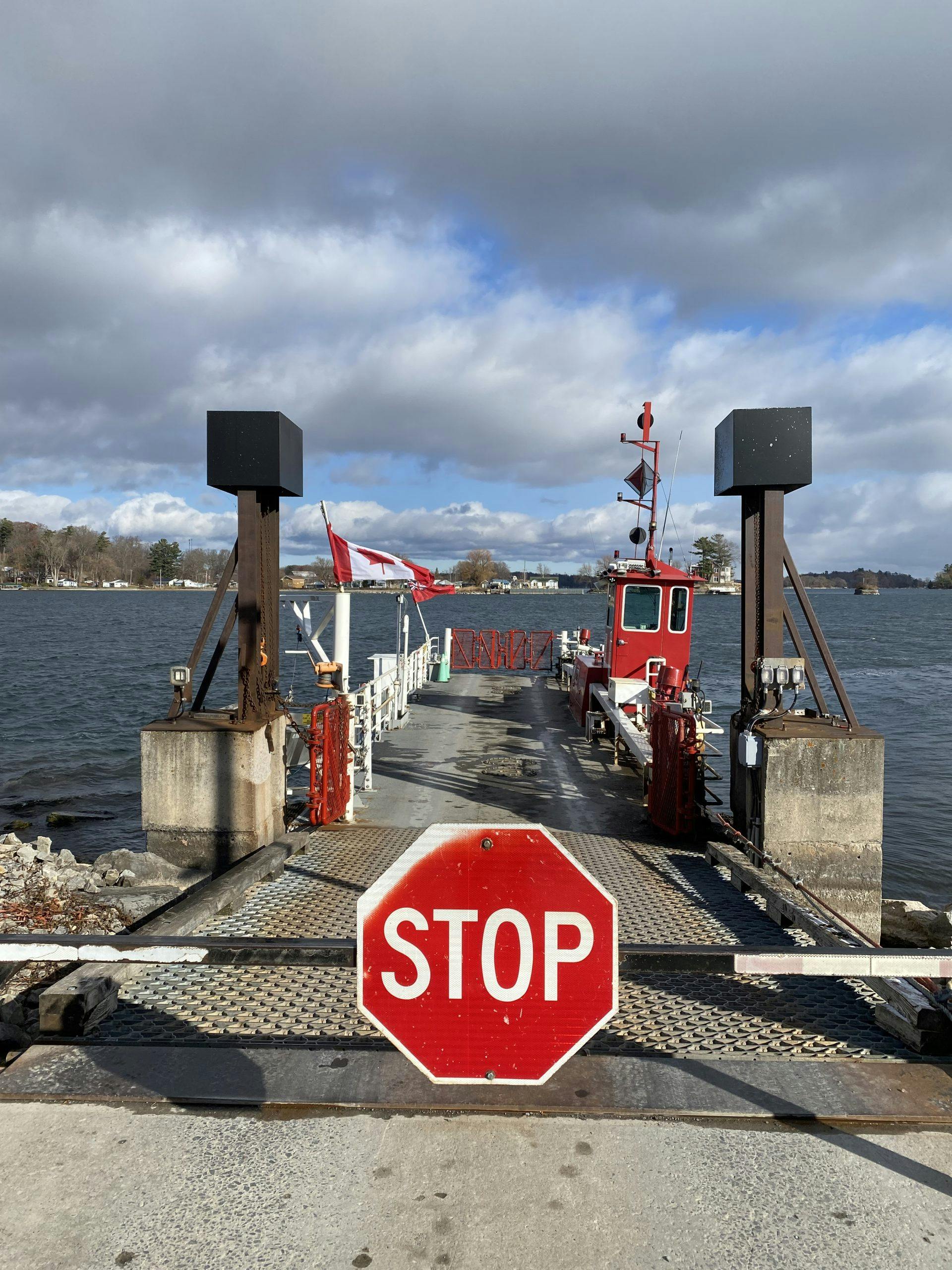 Howe Island 3 car ferry.jpeg