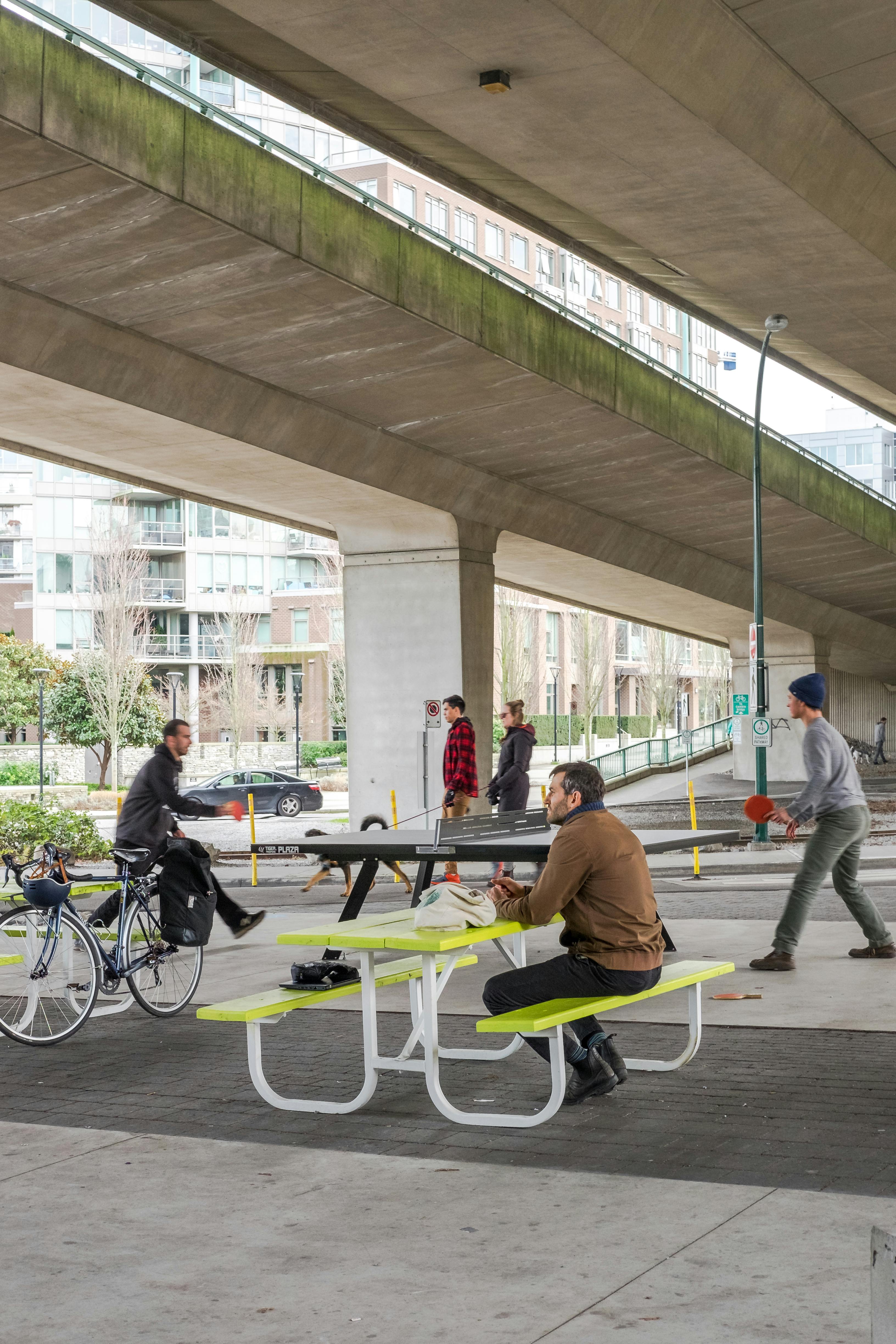 Cambie Bridge South & False Creek Neighbourhood Energy Utility Rain-Friendly Plaza