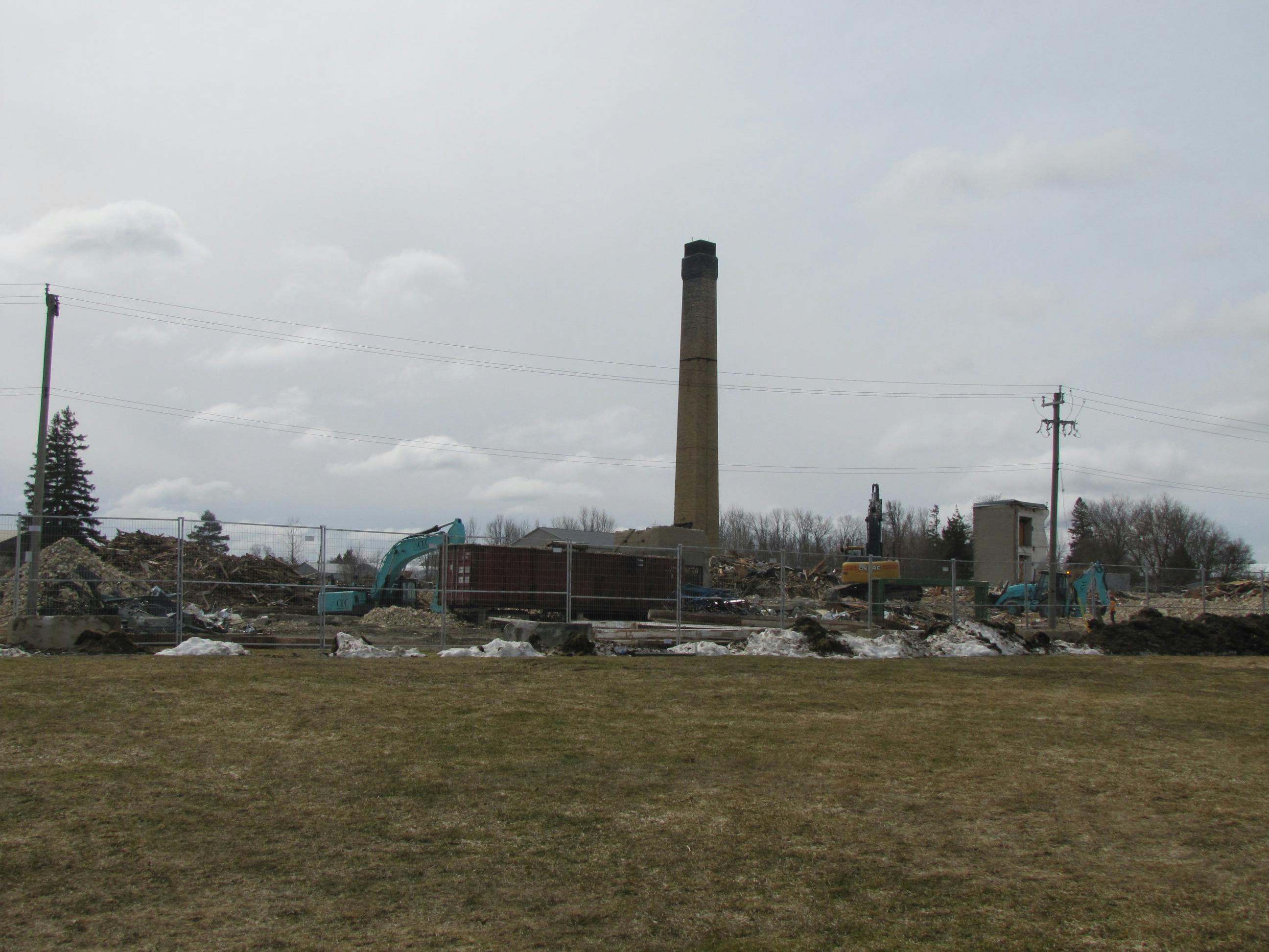 Demolition of Bogdon and Gross - March 18, 2021