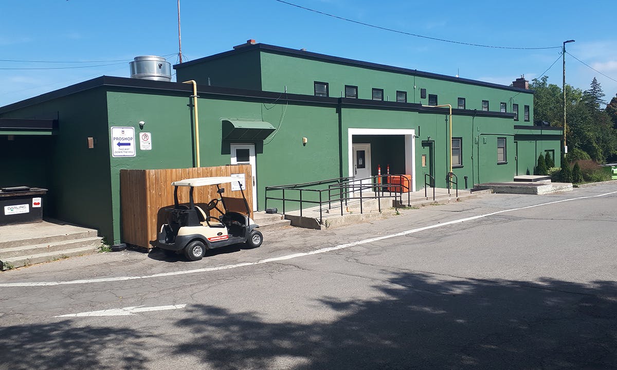 photo of the course clubhouse