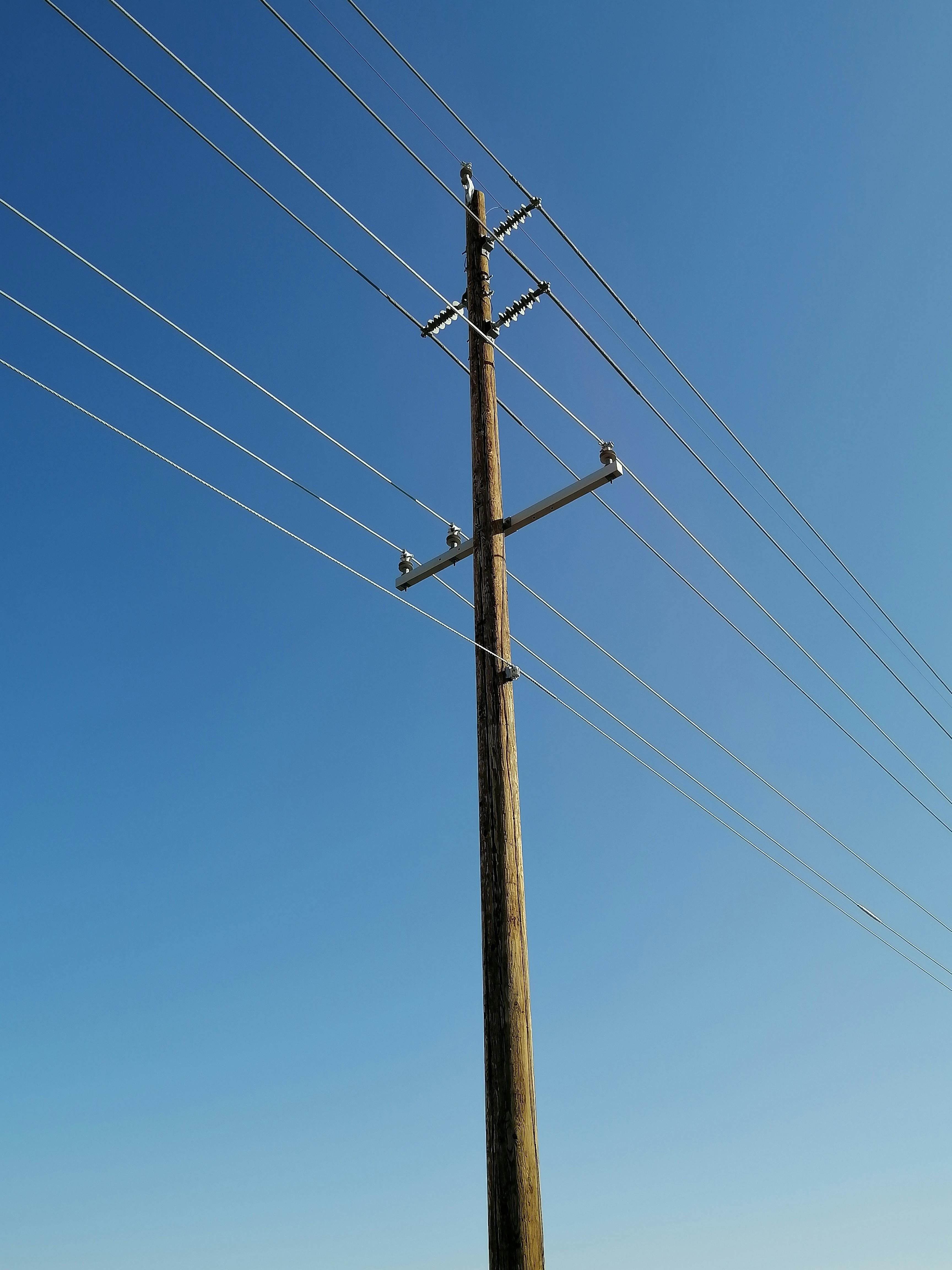 Existing wooden transmission structure (North)