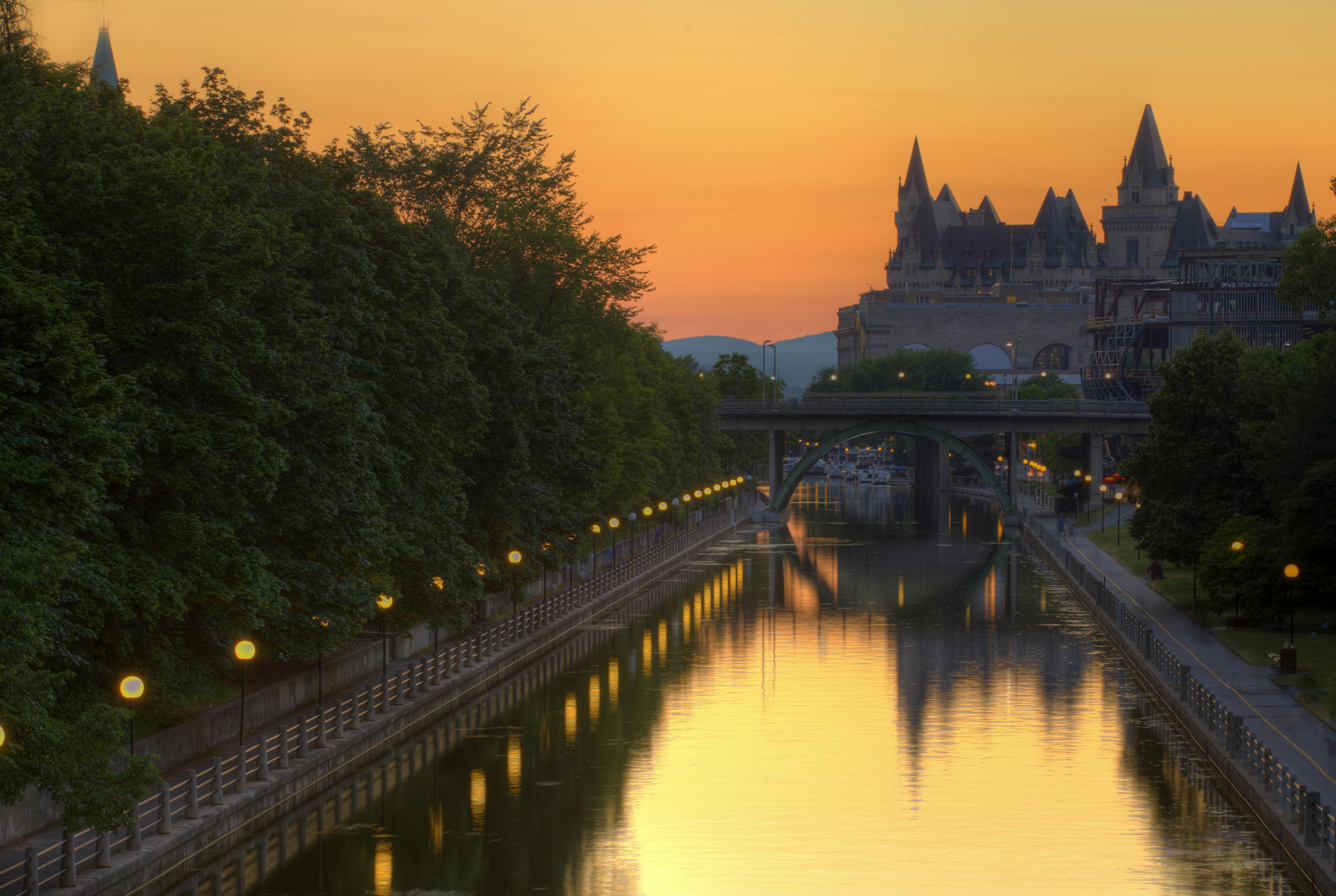 Rideau canal during dusk