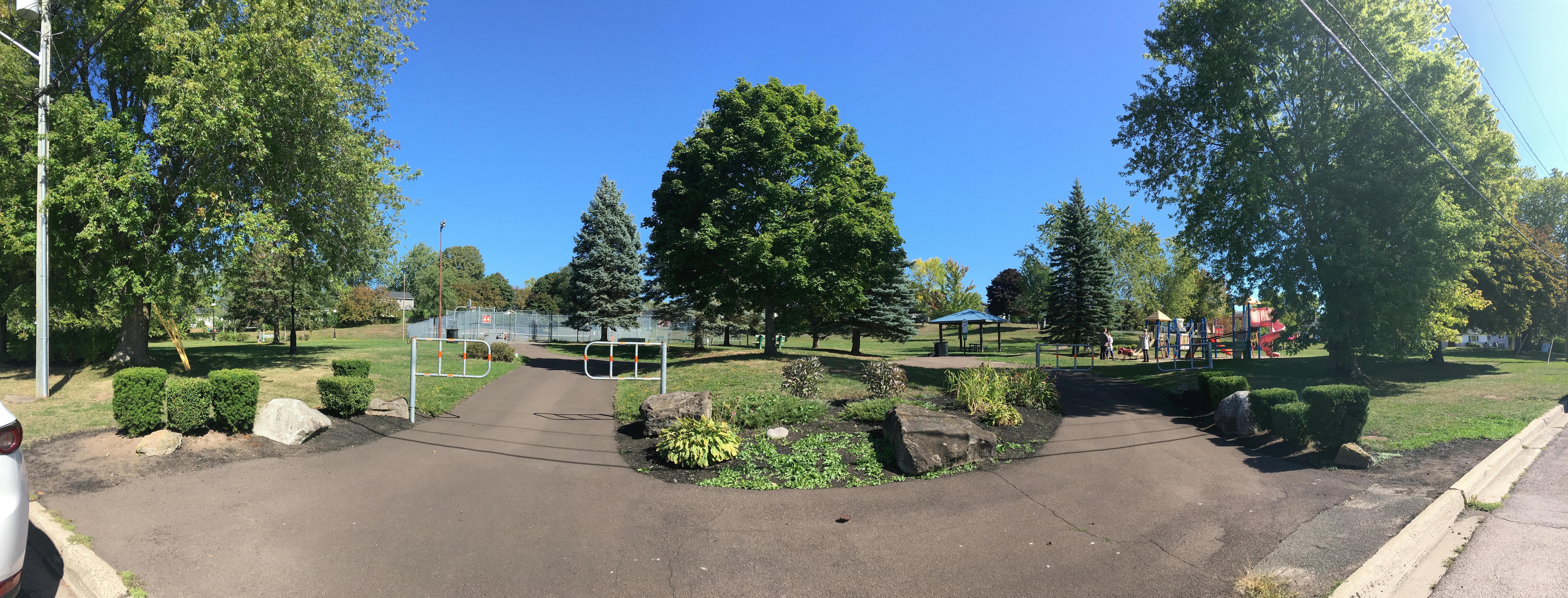 vue panoramique de l'entrée à la promenade Glenmoor