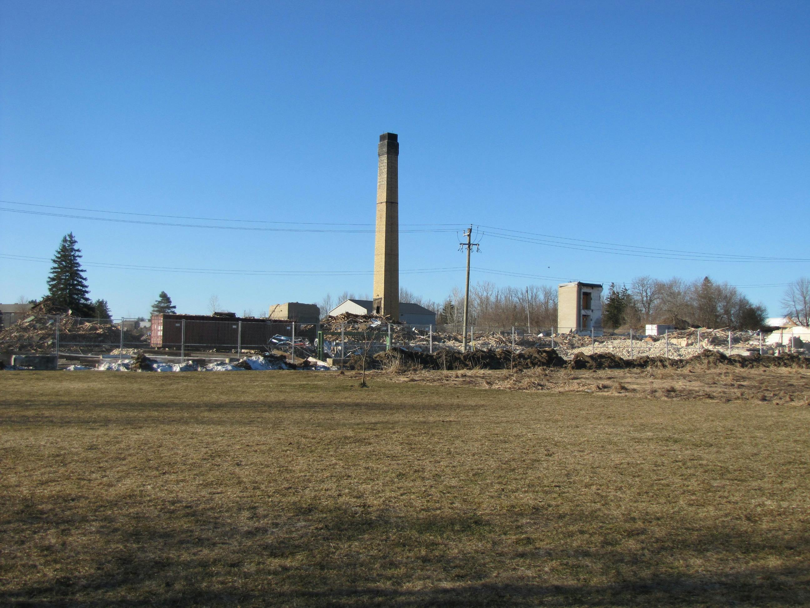 Demolition of Bogdon and Gross - March 19, 2021