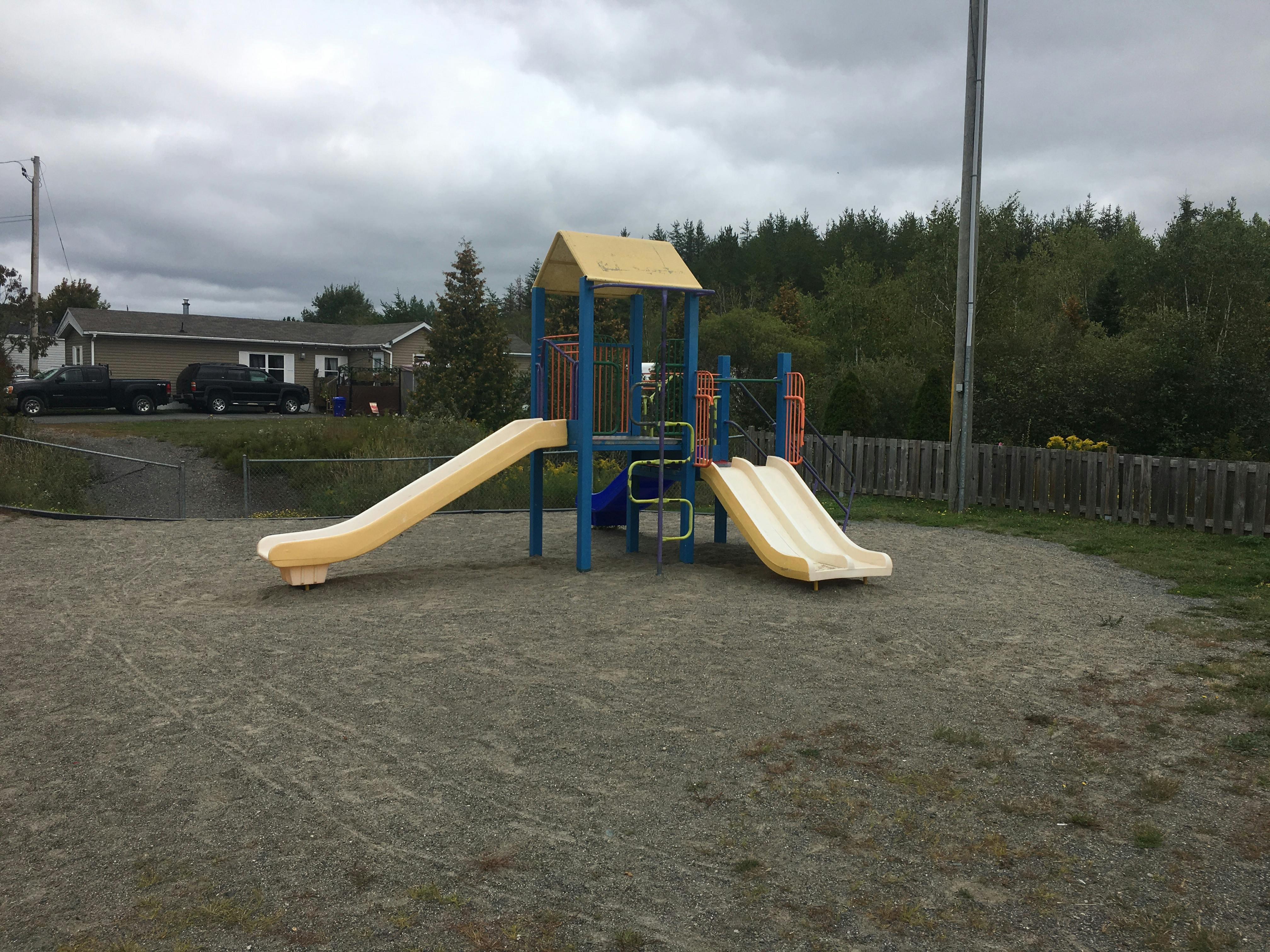 Ray Street Tot Lot, Wahnapitae - BEFORE