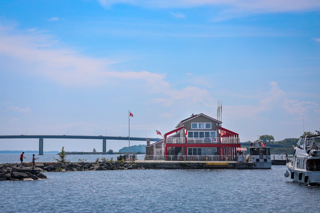 Photo of the Meyers Pier marina
