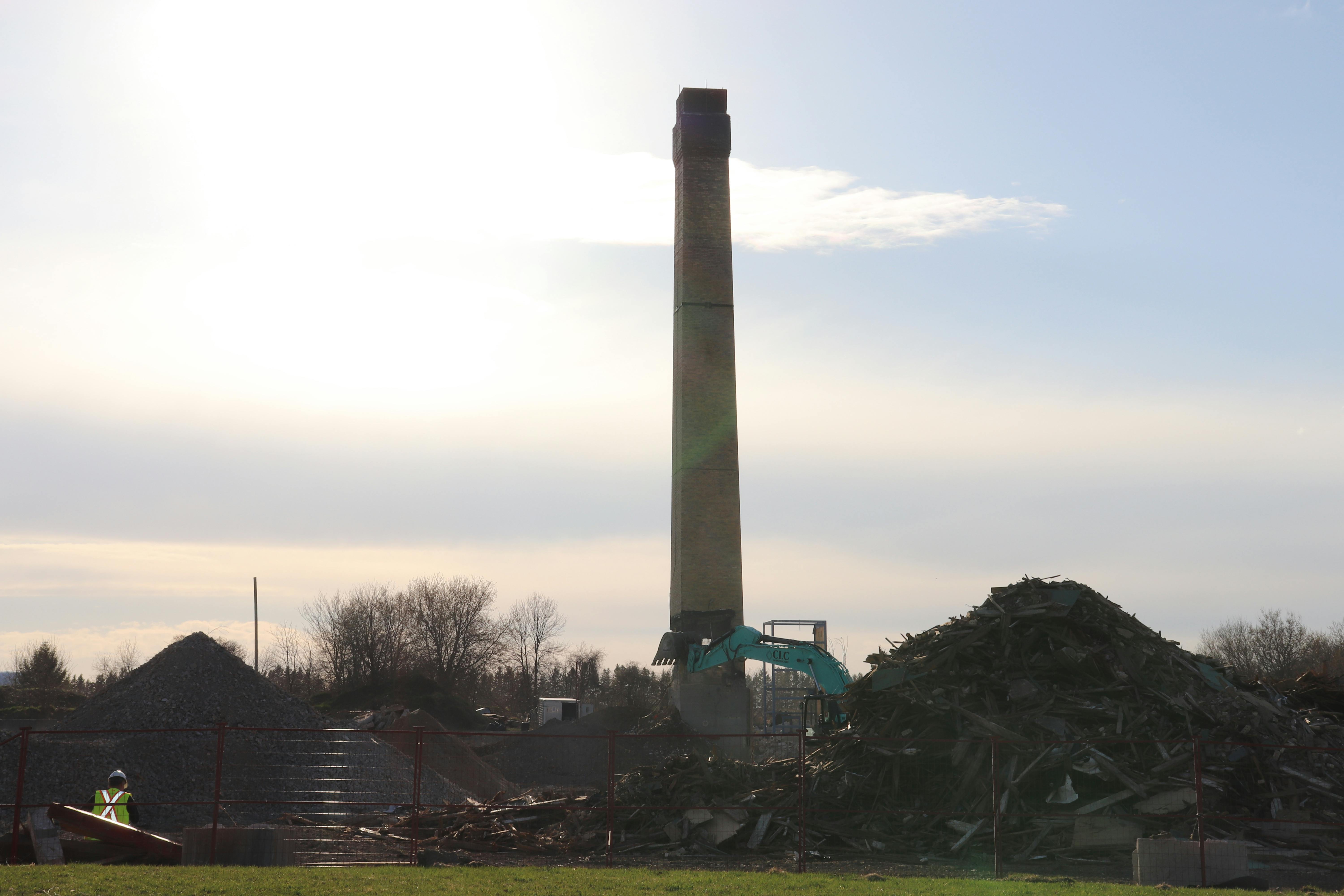 Demolition of Bogdon and Gross - April 9, 2021