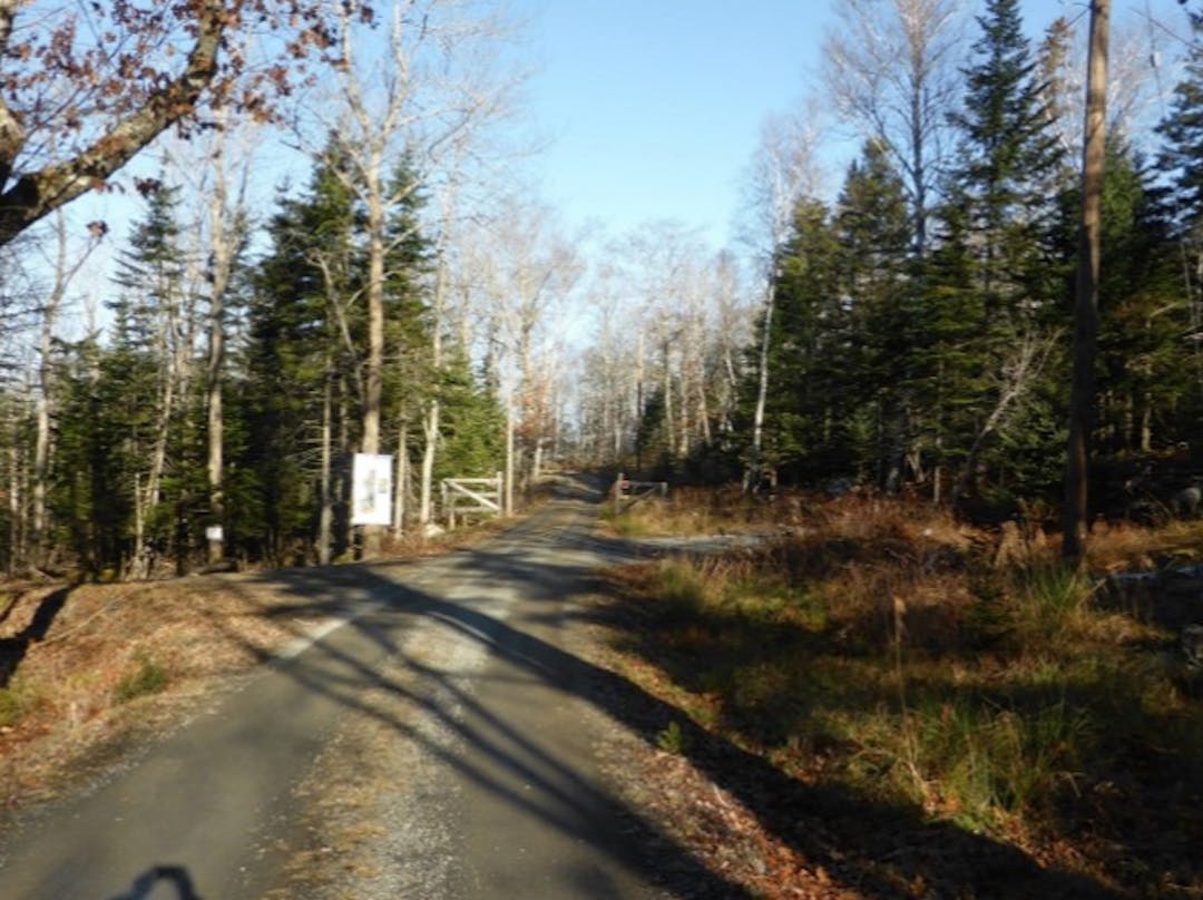 Three Pastures Road in Second Peninsula