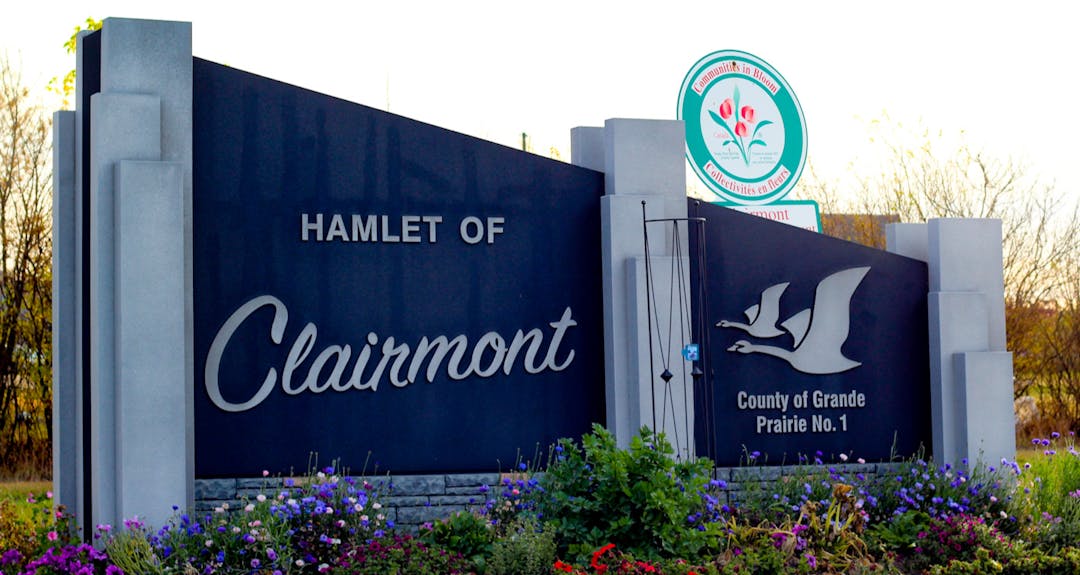 Hamlet of Clairmont Sign