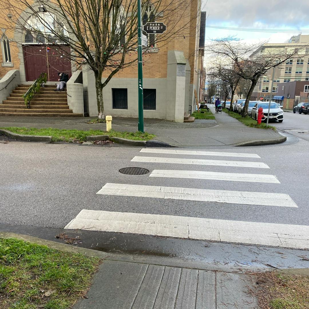 Image of crosswalk at E Pender St & Princess Ave