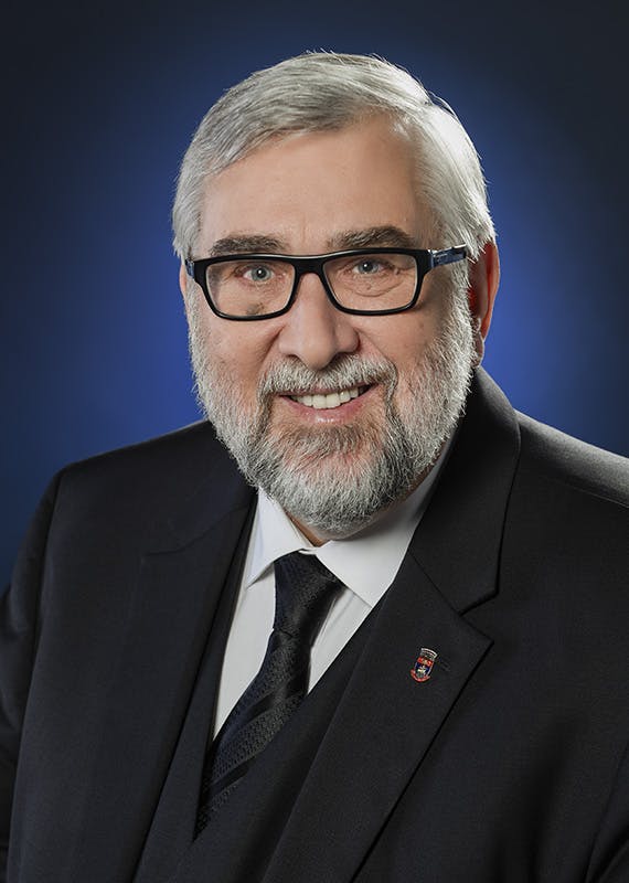 Membre de l’équipe, Yvon Bussières