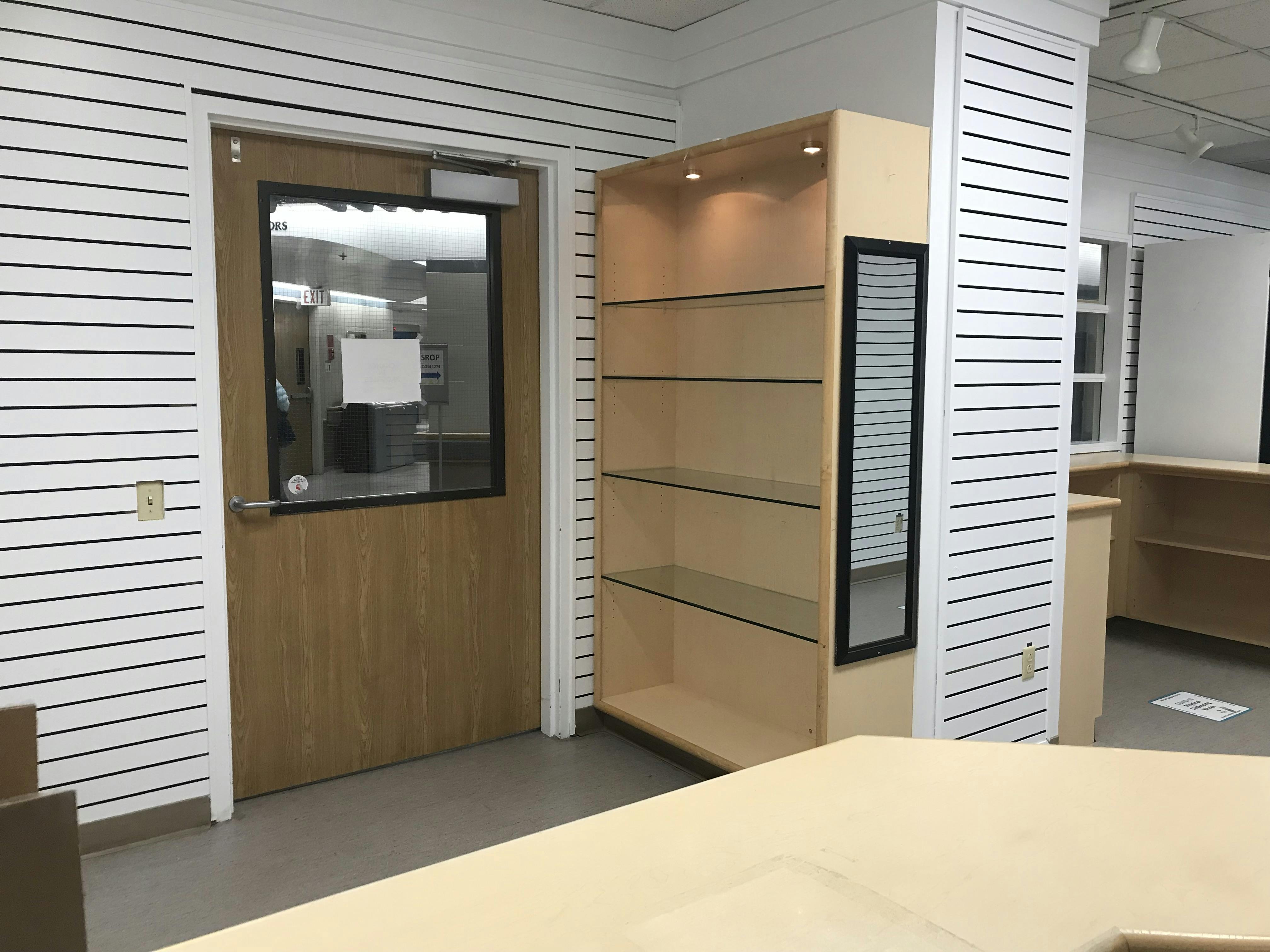Glenrose Retail Space - Entrance