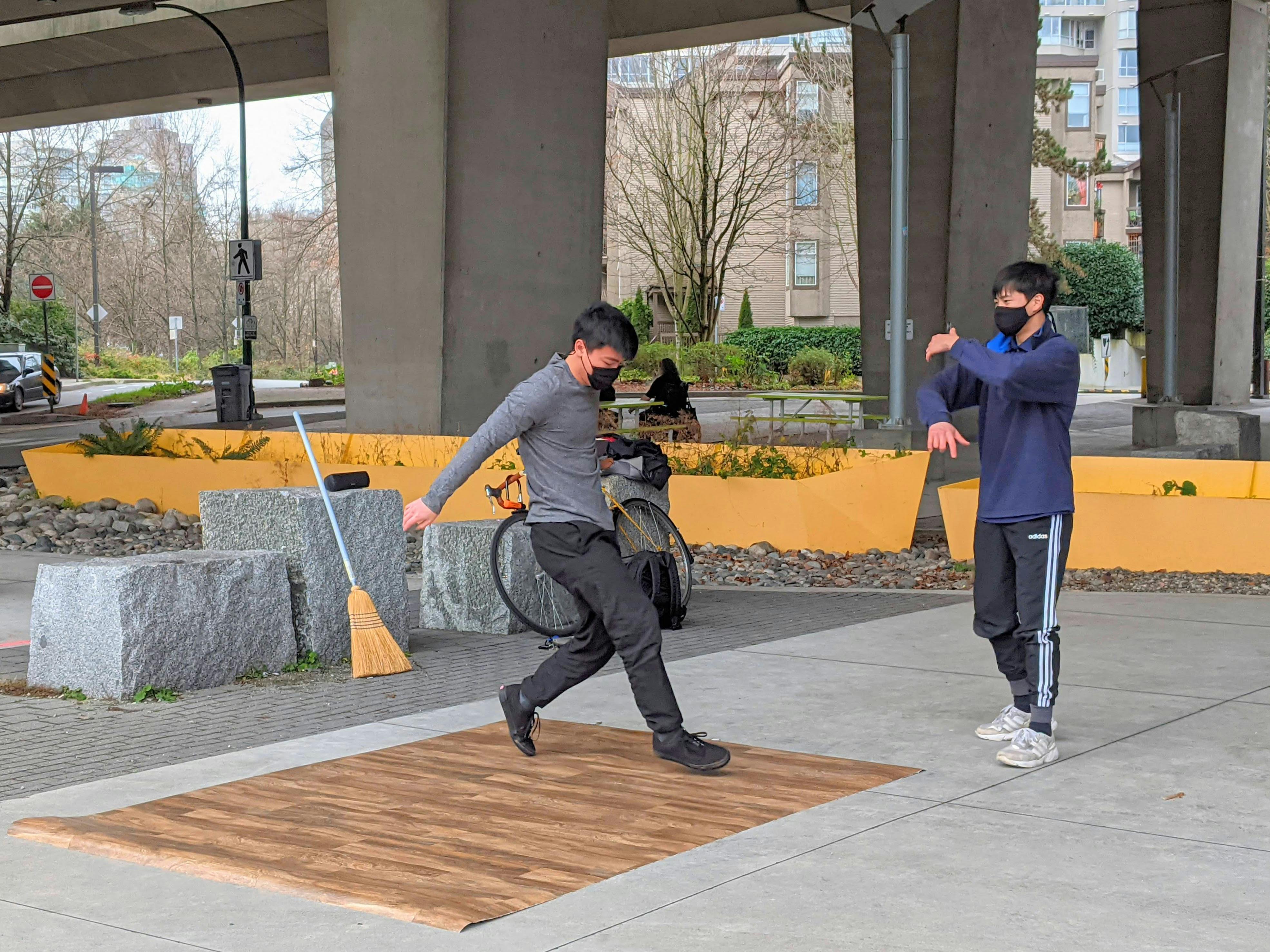 Cambie Bridge South & False Creek Neighbourhood Energy Utility Rain-Friendly Plaza