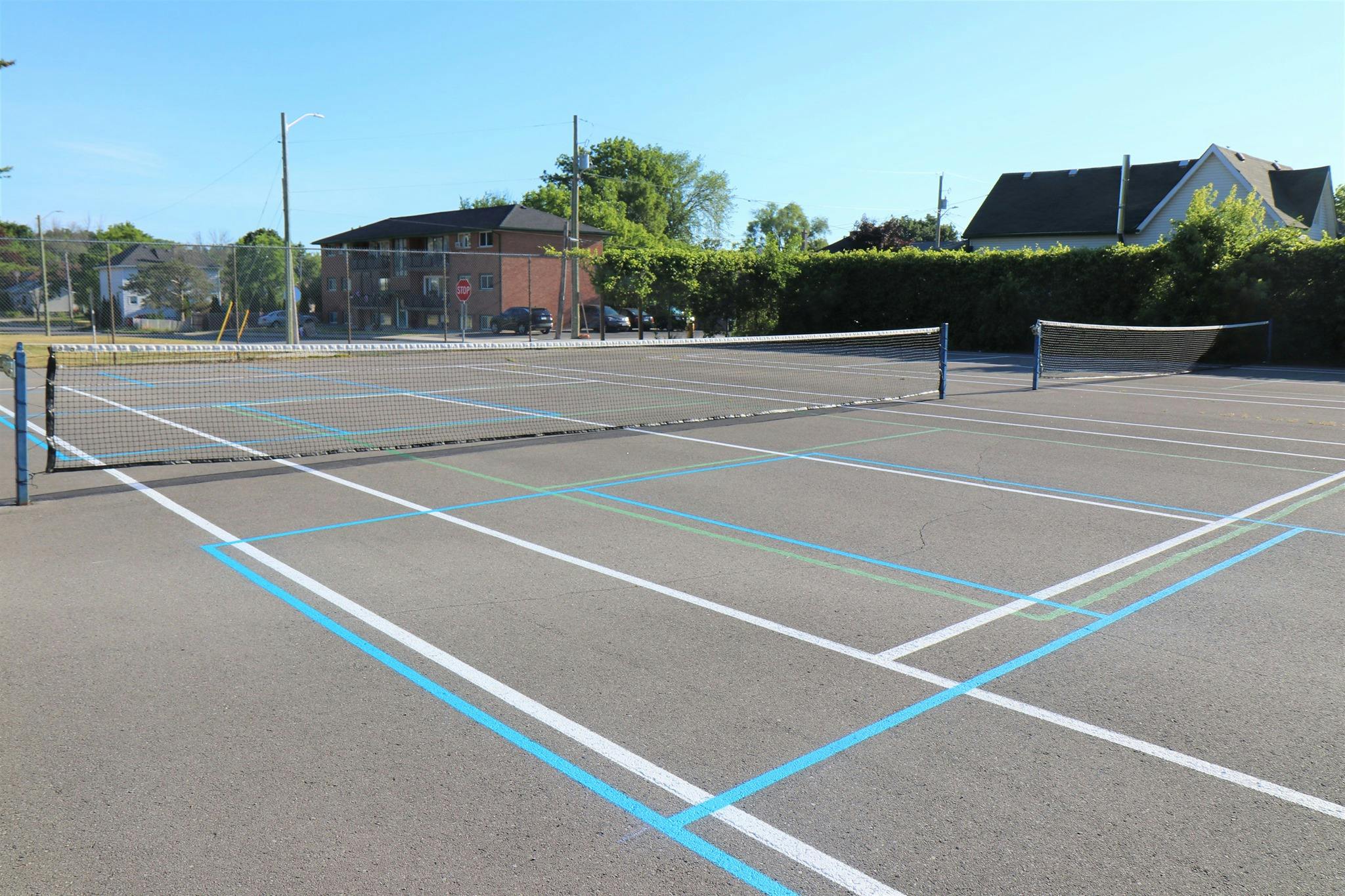 Hanna Park multi-use tennis and pickleball courts