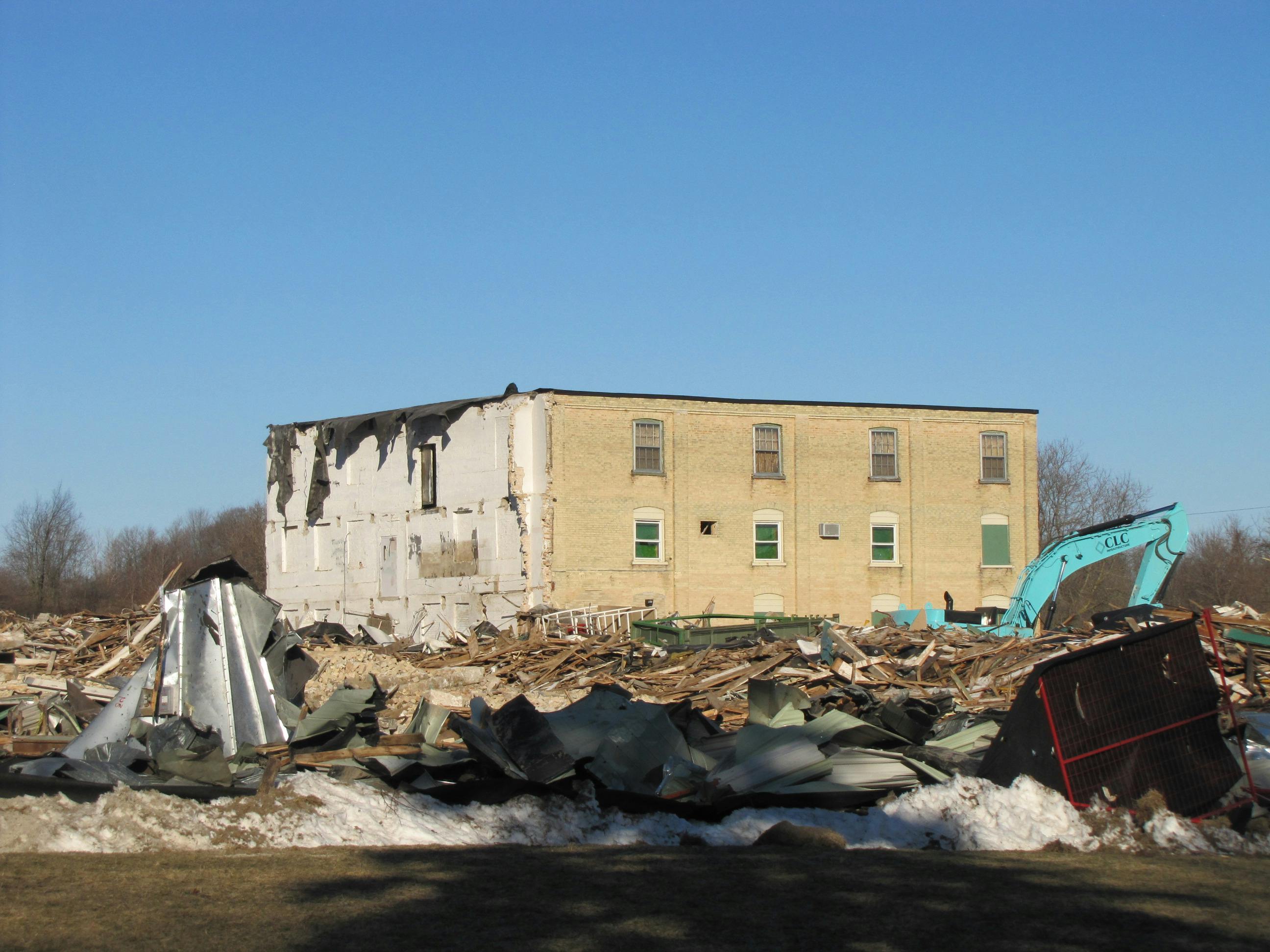 Demolition of Bogdon and Gross - March 15, 2021
