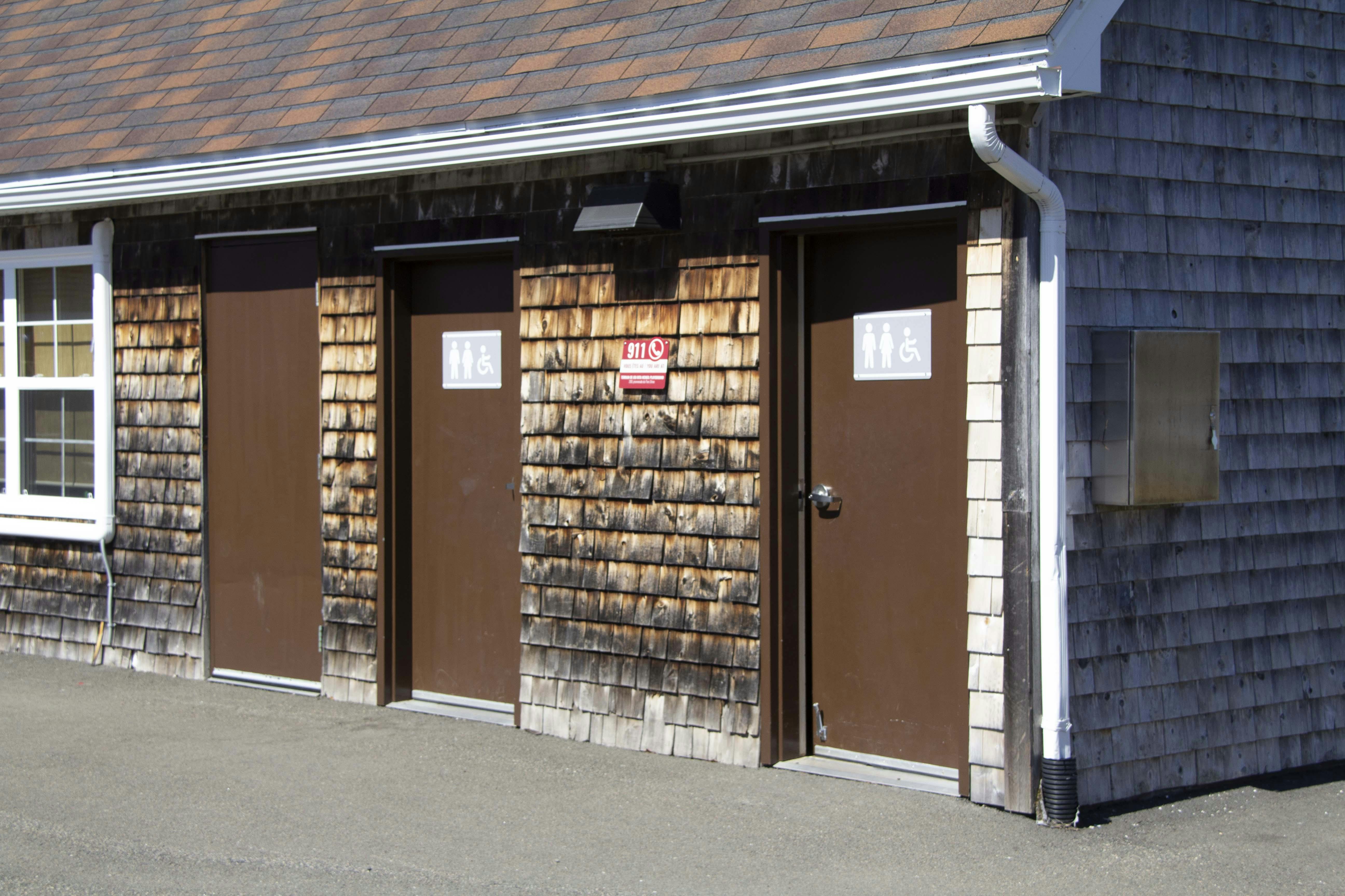 Toilet at St-Anselme Rotary Park