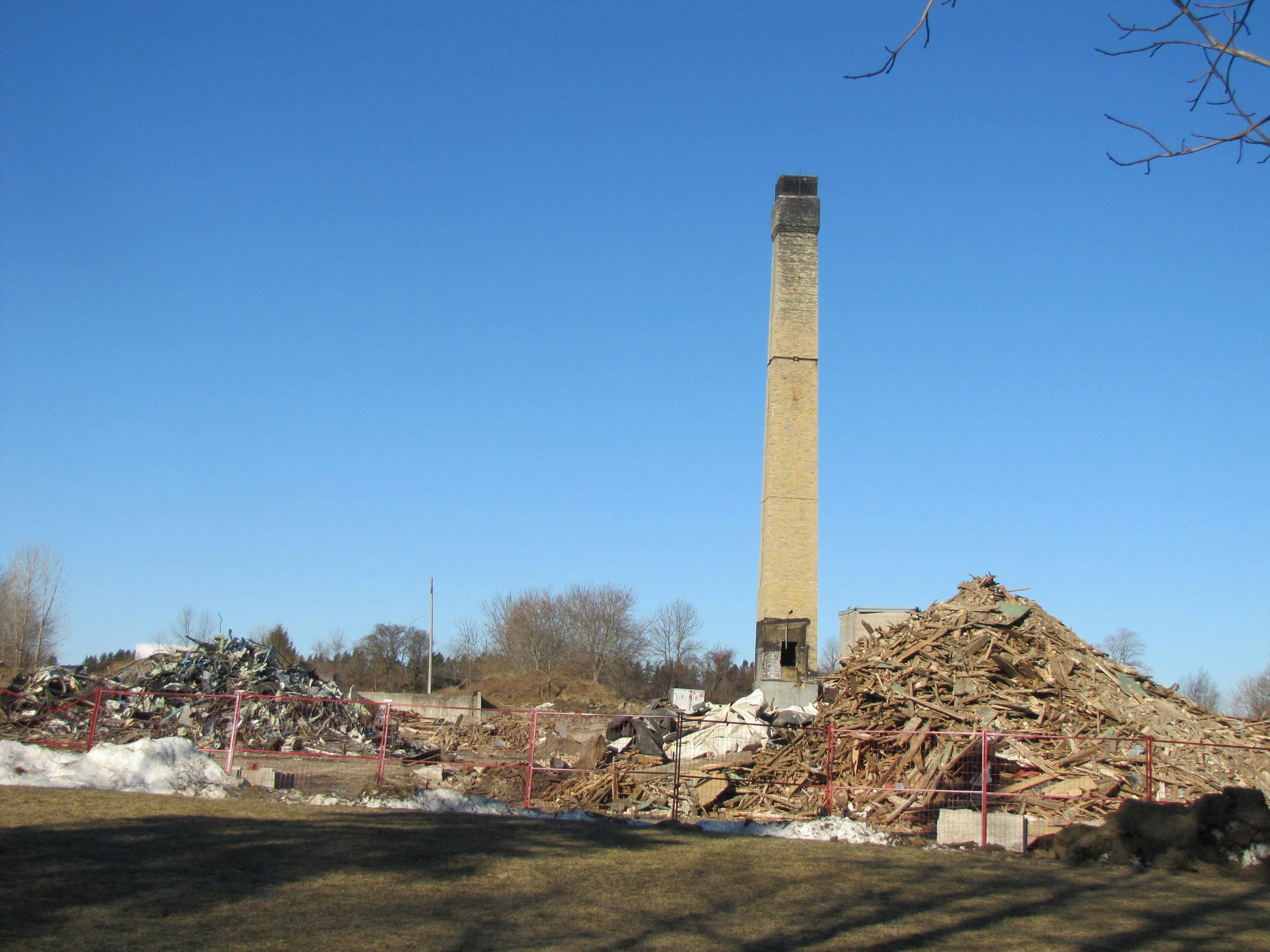 Demolition of Bogdon and Gross - March 19, 2021