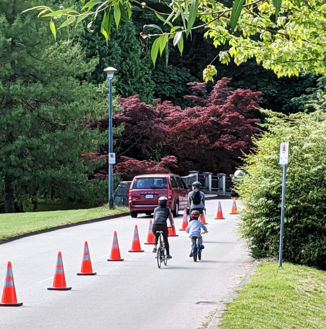 In March 2020, Stanley Park roads were closed to vehicle traffic as a response to the COVID-19 pandemic in order to keep the seawall more open to pedestrians to stay socially distant. 