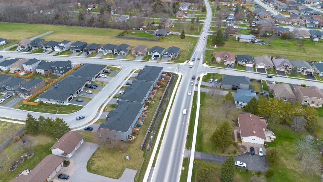 Aerial image of Farnham Road.