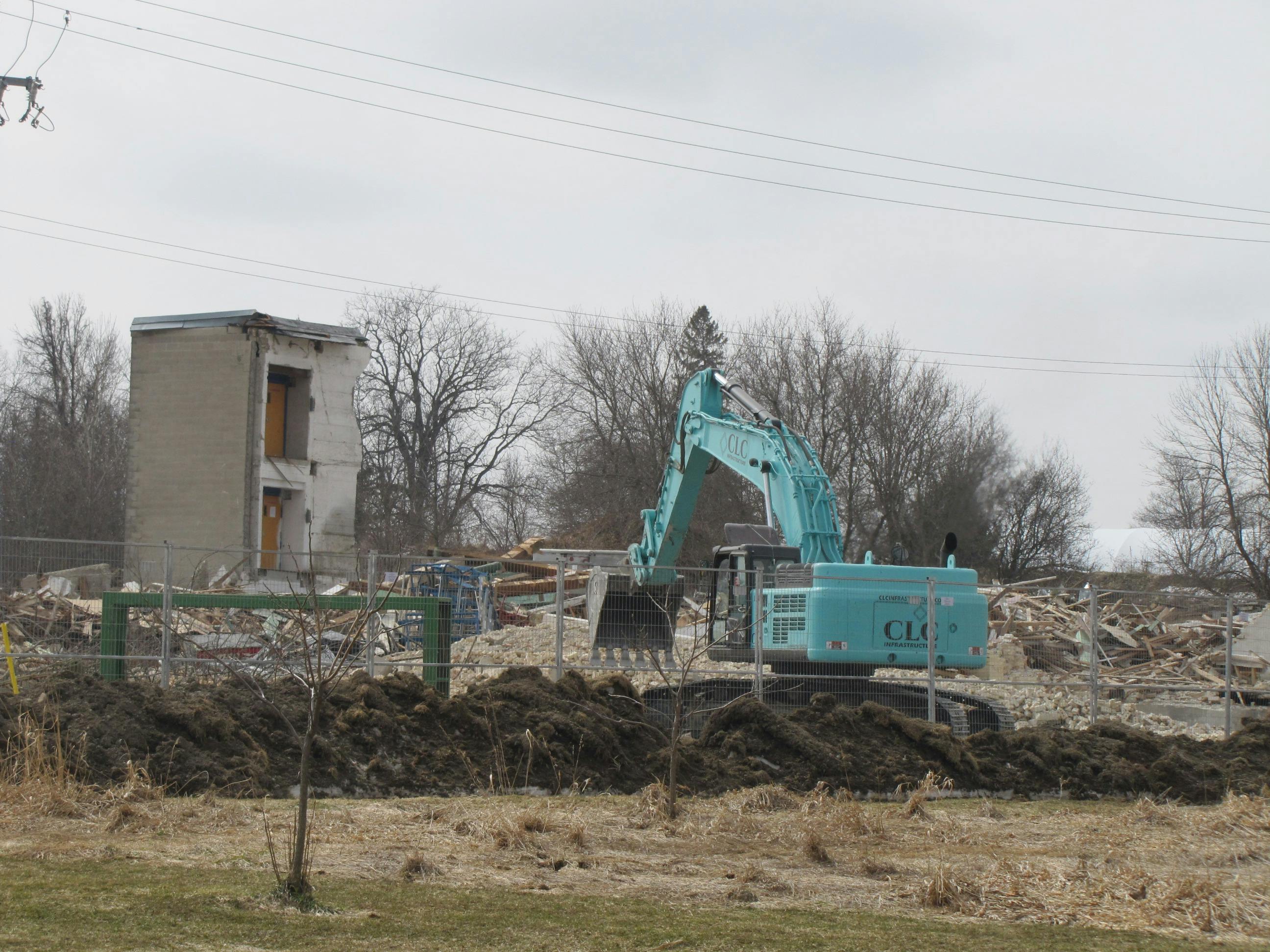 Demolition of Bogdon and Gross - March 17, 2021