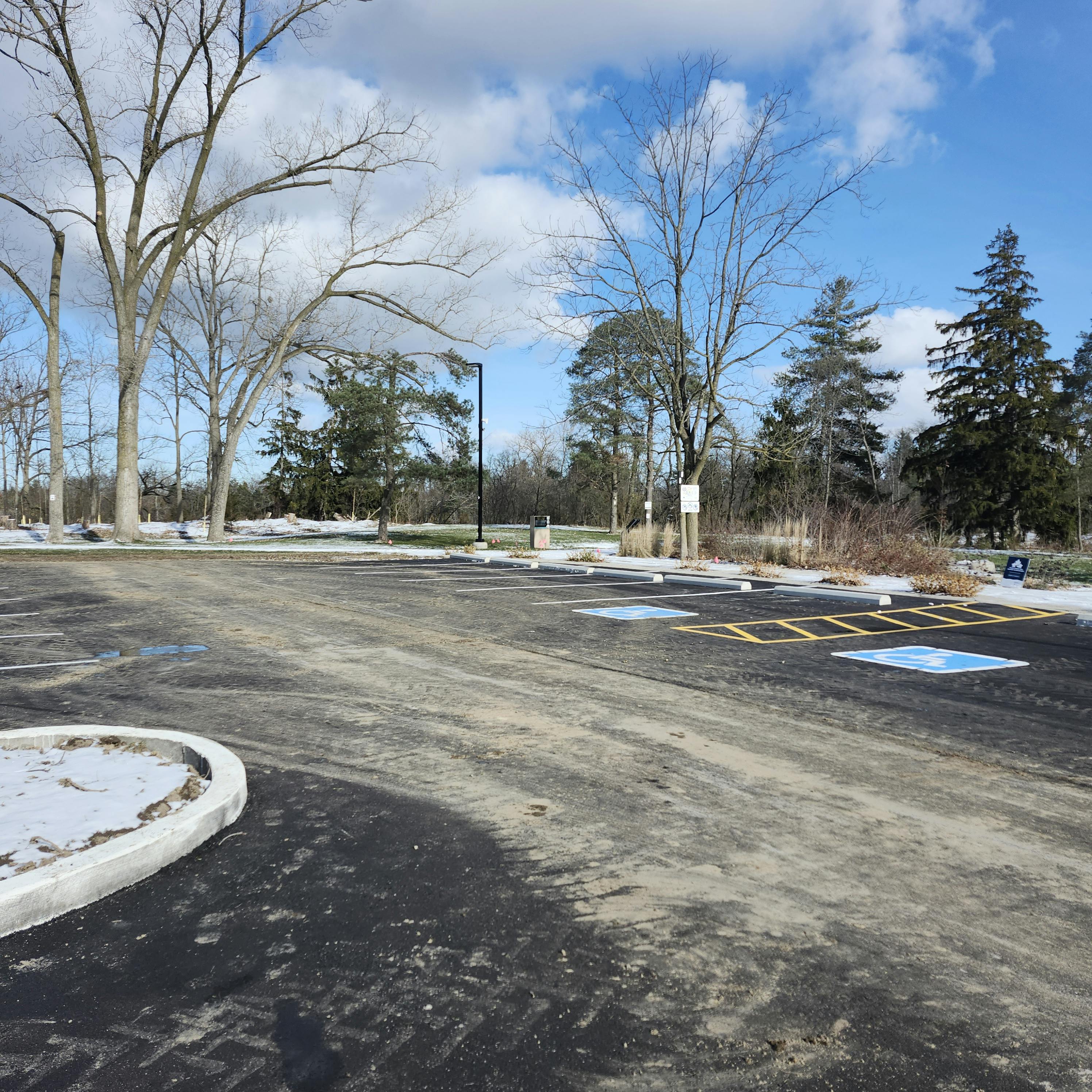 Decew House Parking Lot