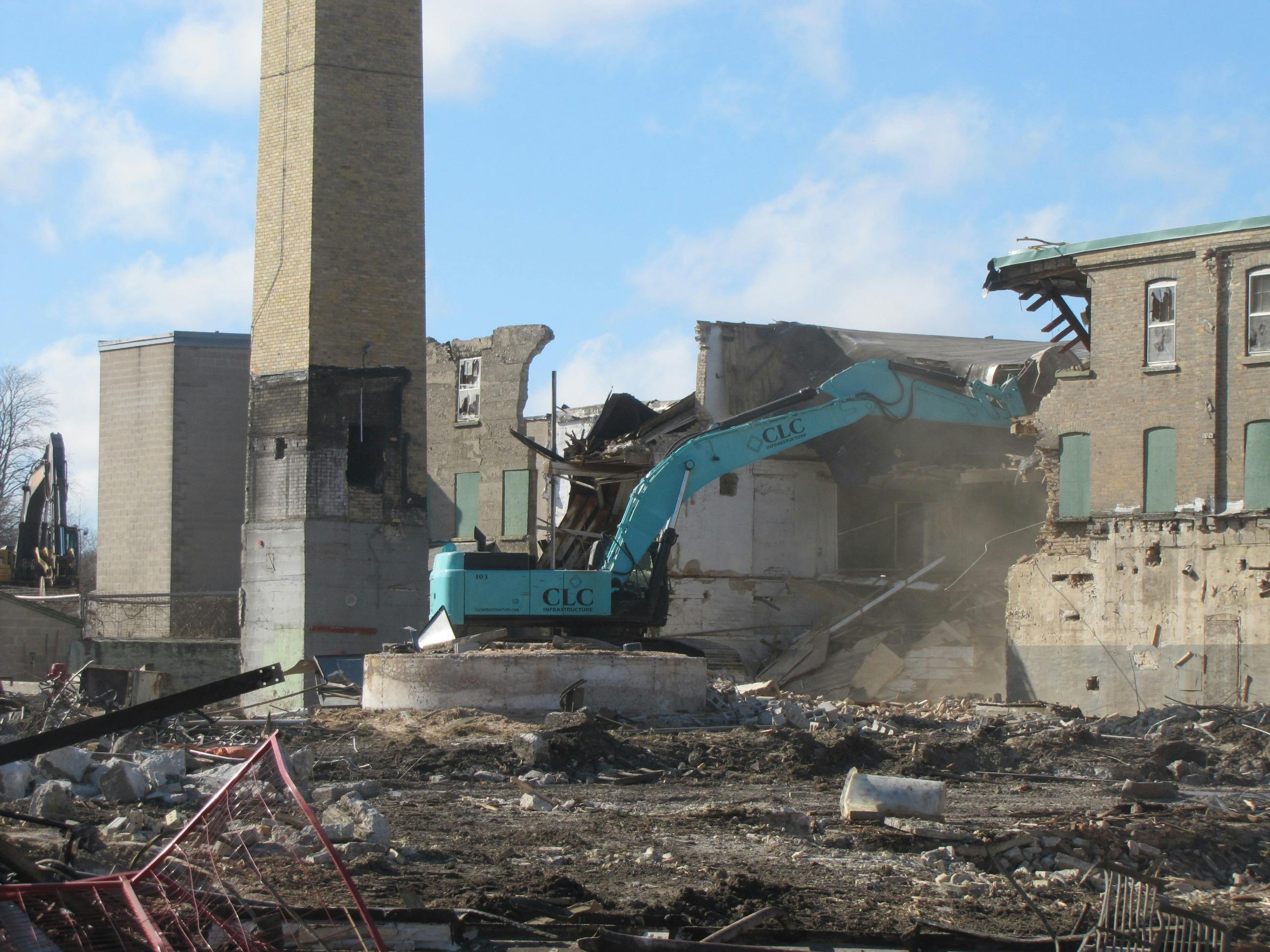 Demolition of Bogdon and Gross - March 12, 2021