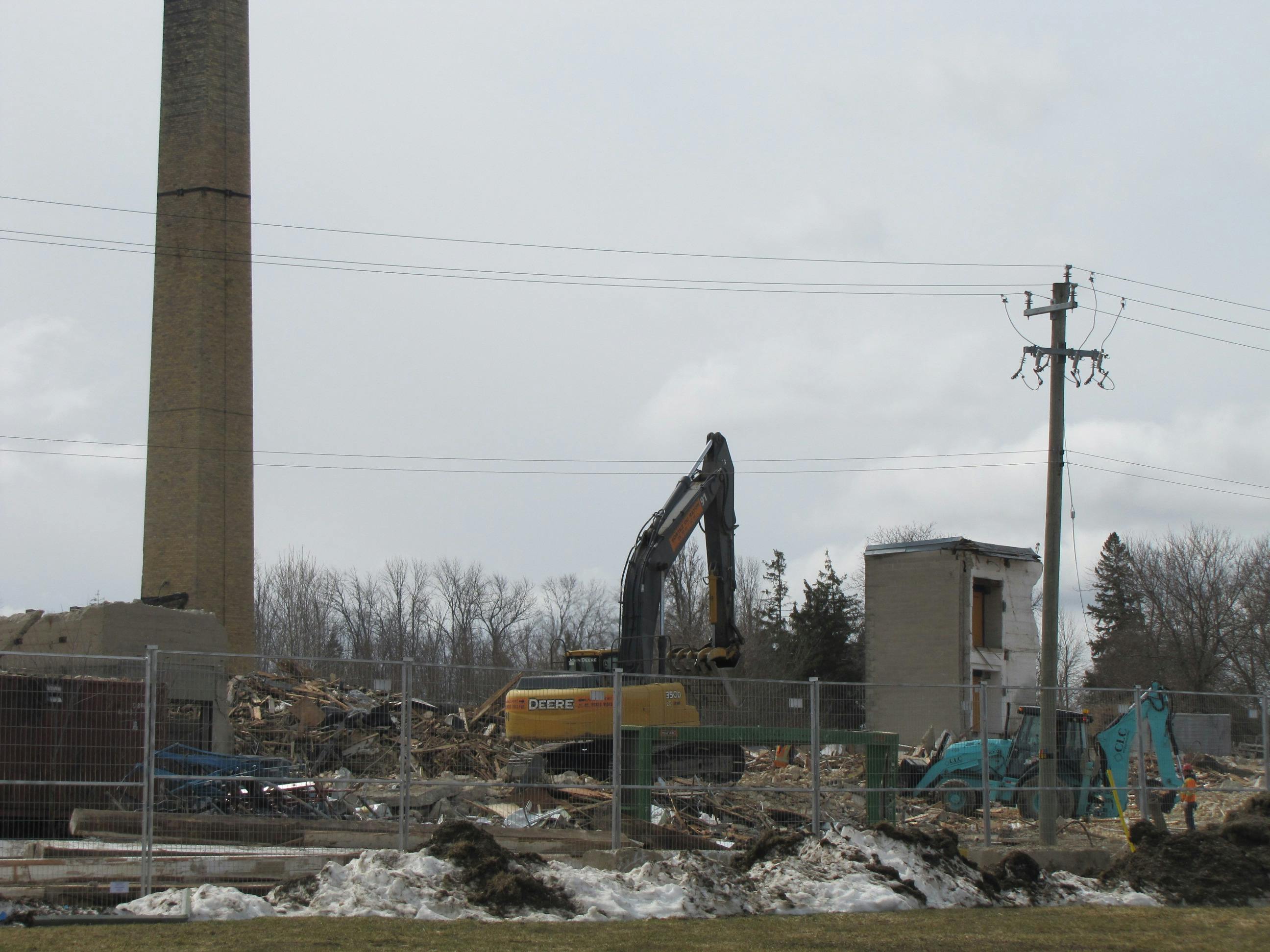 Demolition of Bogdon and Gross - March 18, 2021
