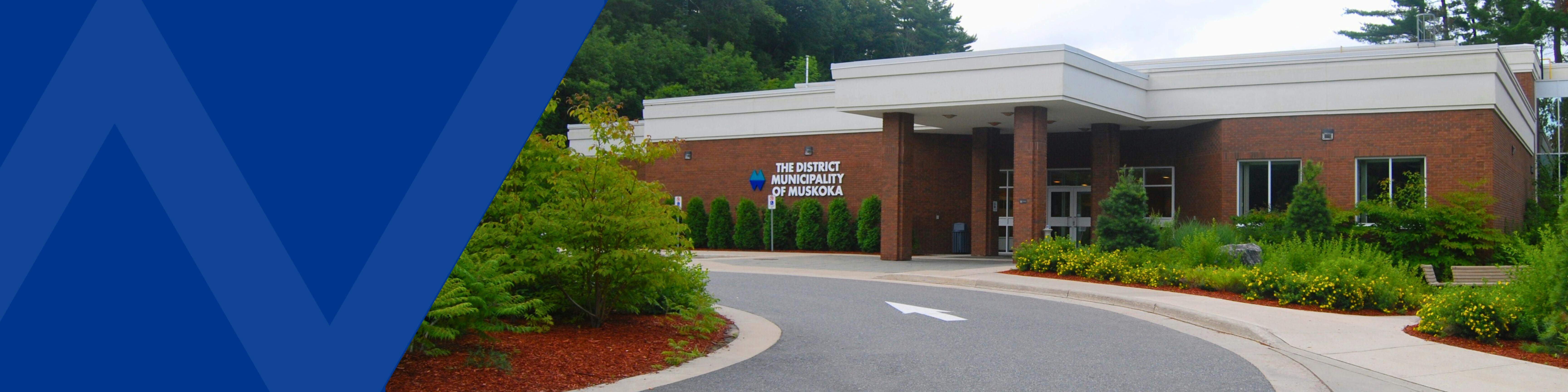 Image of the District of Muskoka Administration Building in Bracebridge