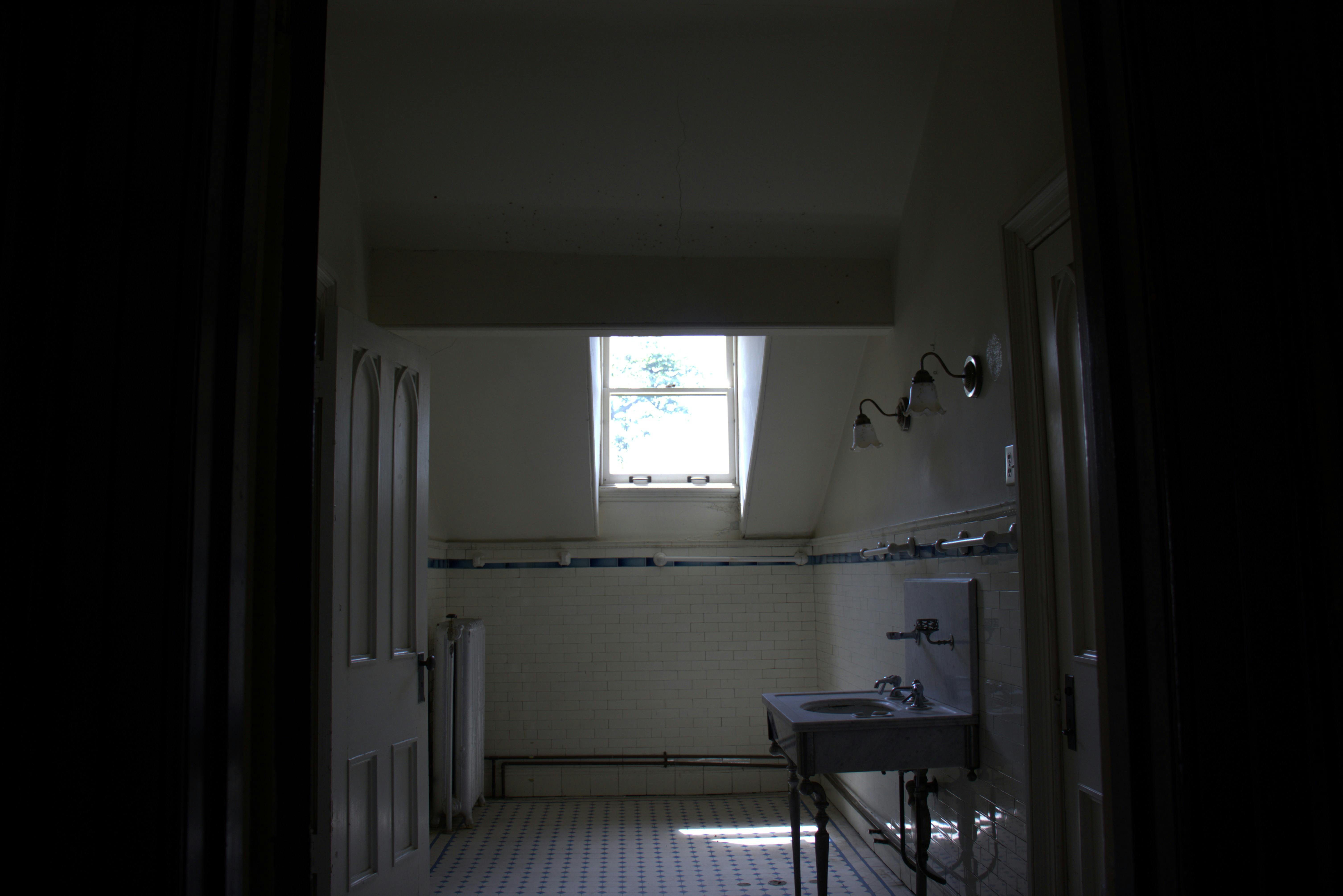 Inside Manor House 2.jpg