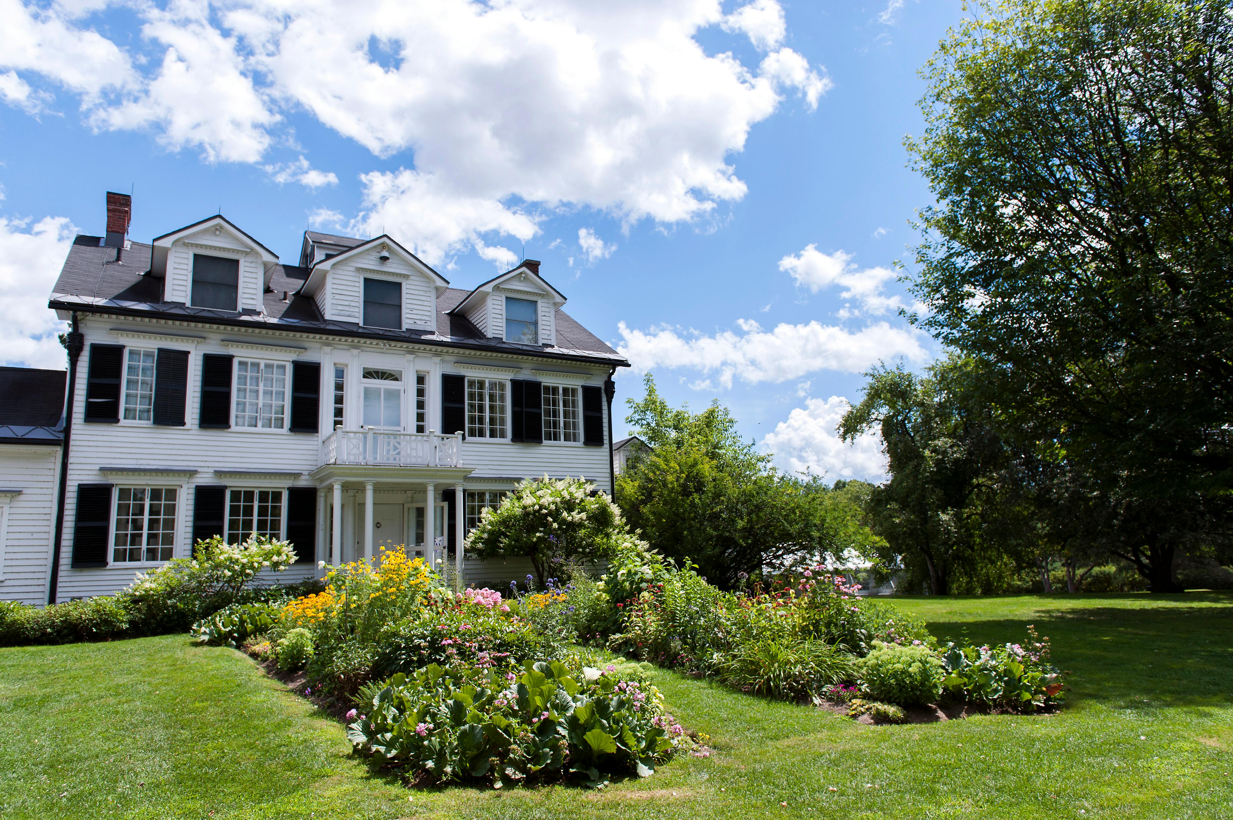 BE Historic Front and Garden_GA 2016_001.jpg