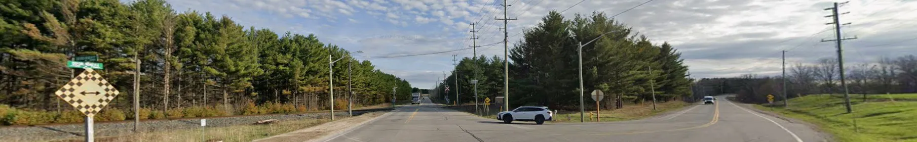 Intersection of Oxford Road 4 and 15 in Woodstock