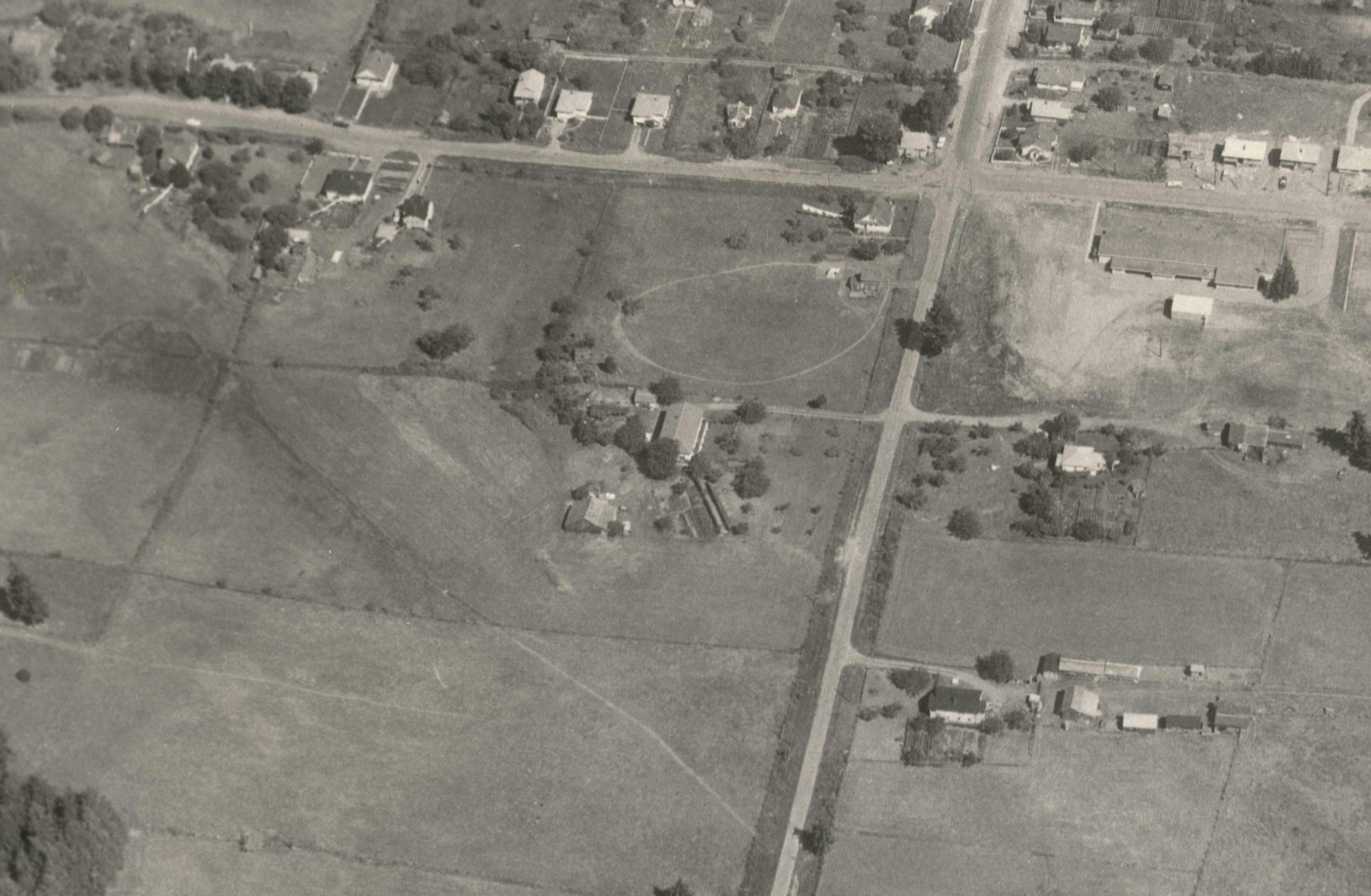 Aerial image of site (1992).jpeg