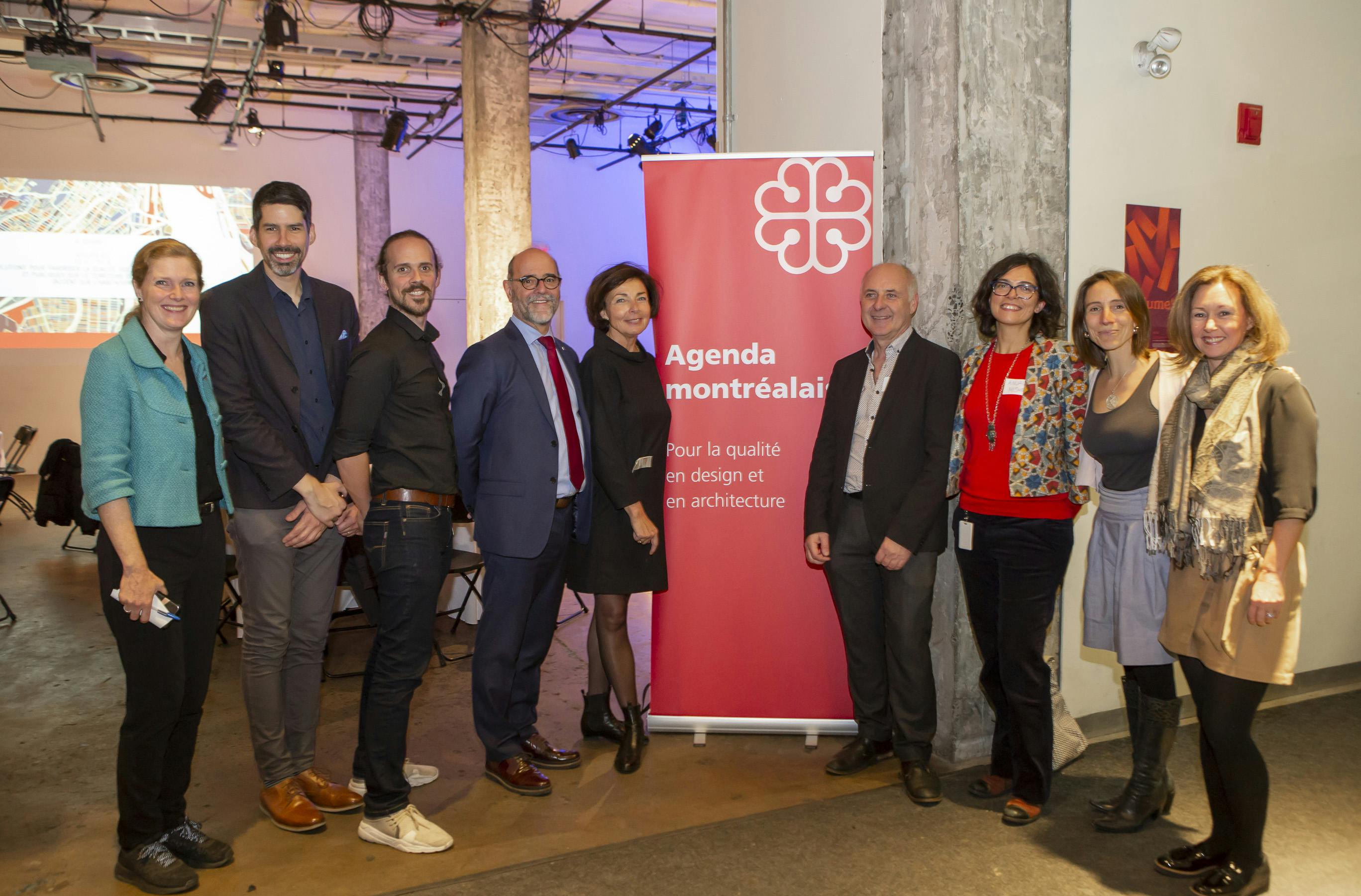 Membres du groupe de travail de l'Agenda en présence du Directeur général de la Ville de Montreal, M. Serge Lamontagne 