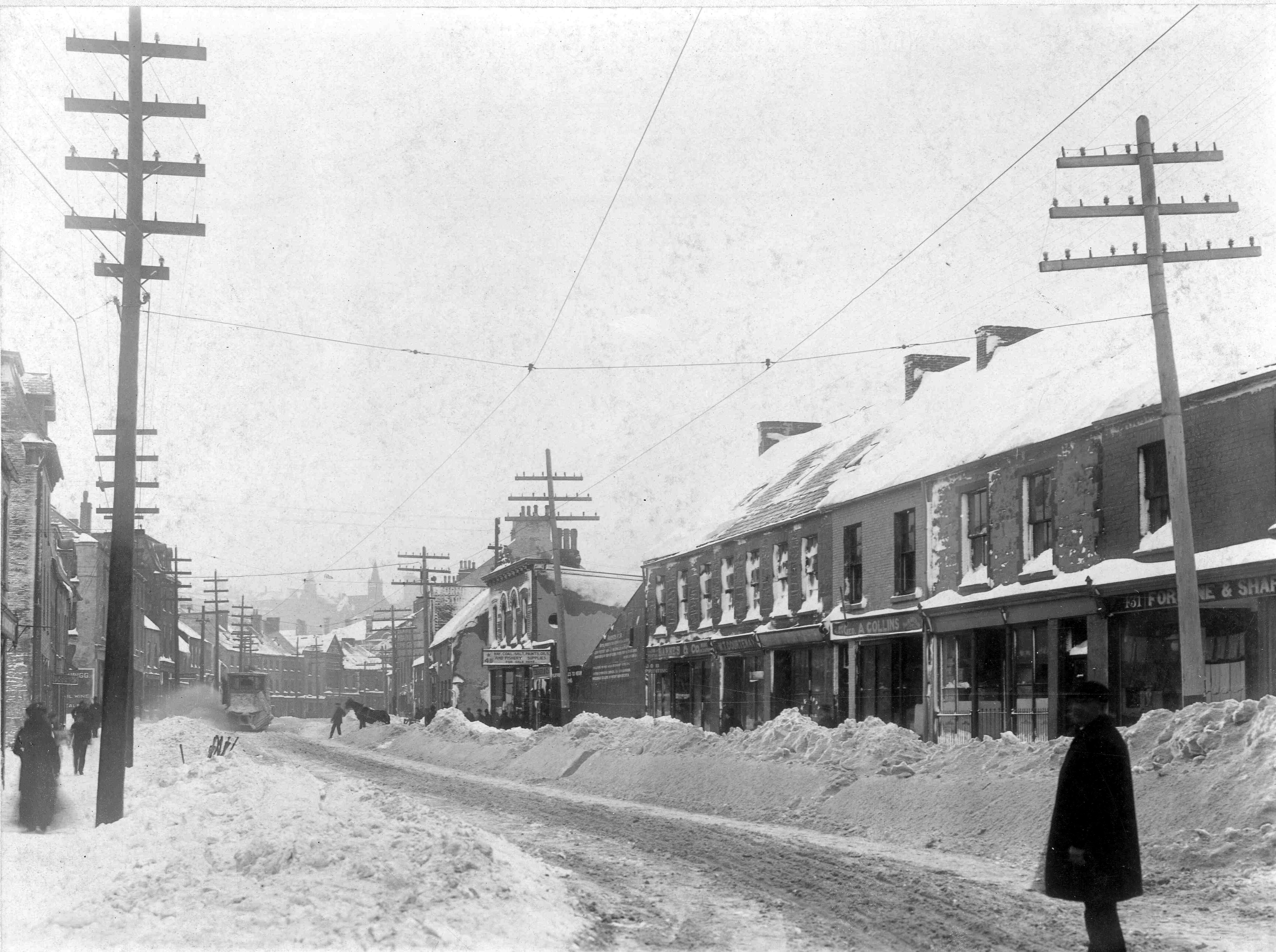 1904: 376-428 and 397-431 Water Street looking east from Prince's Street