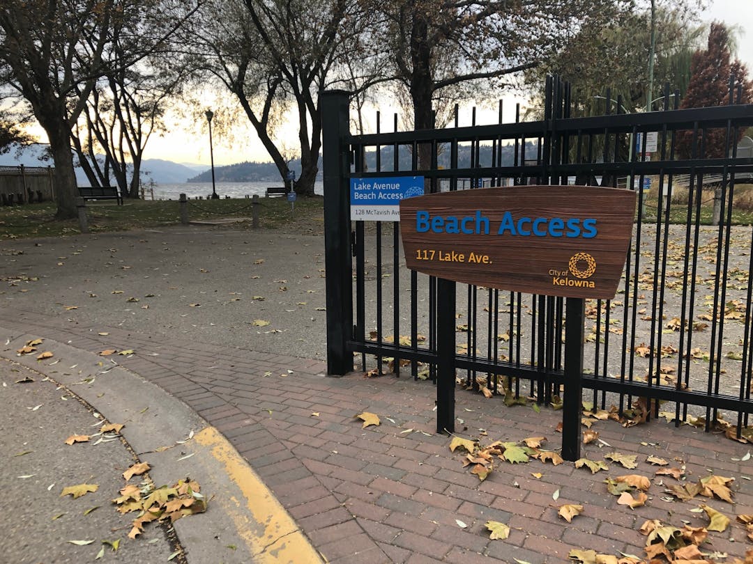 Lake Avenue Beach Access